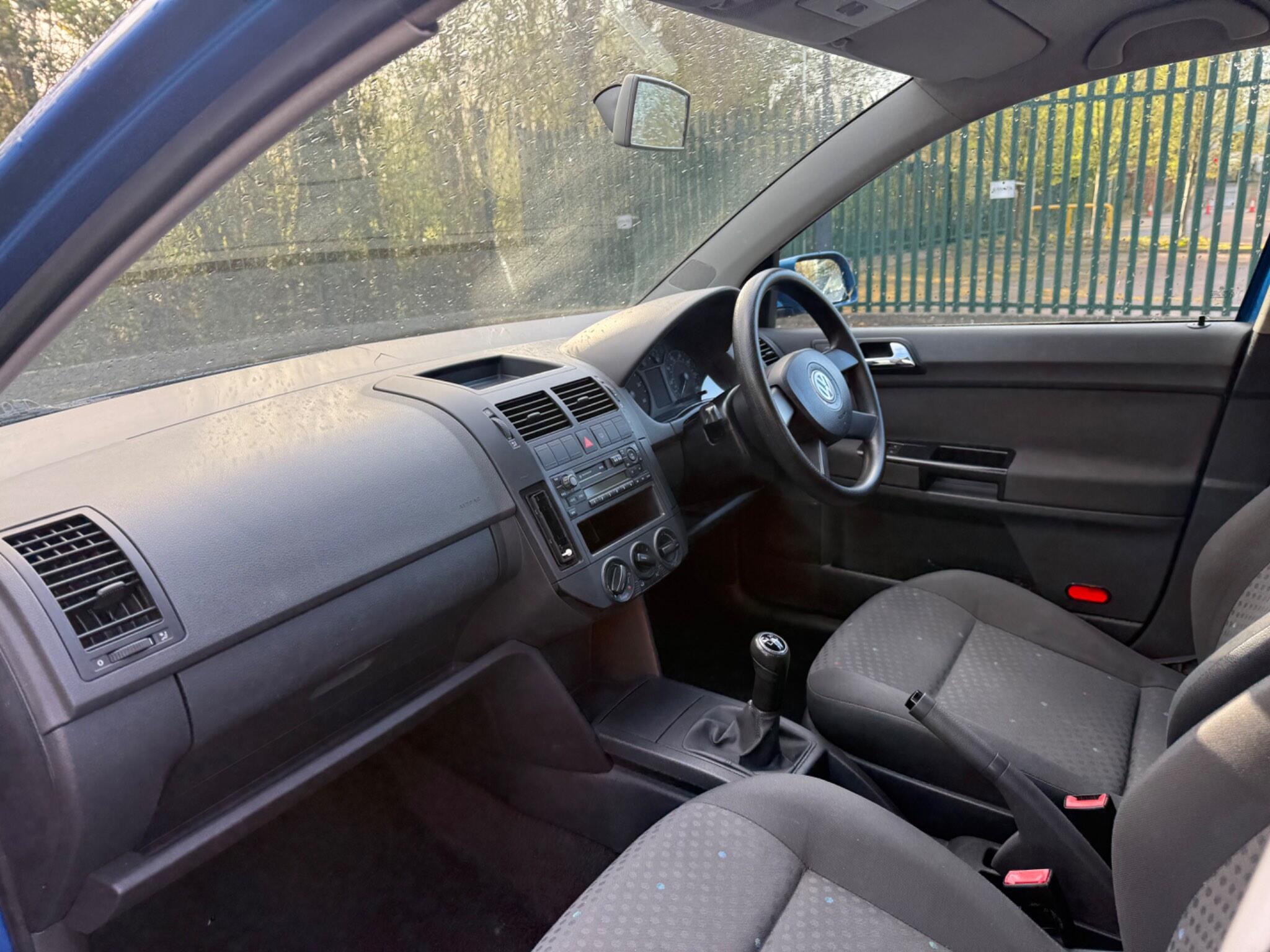 Volkswagen Polo 1.4 Twist 5dr — photo 12 of 34