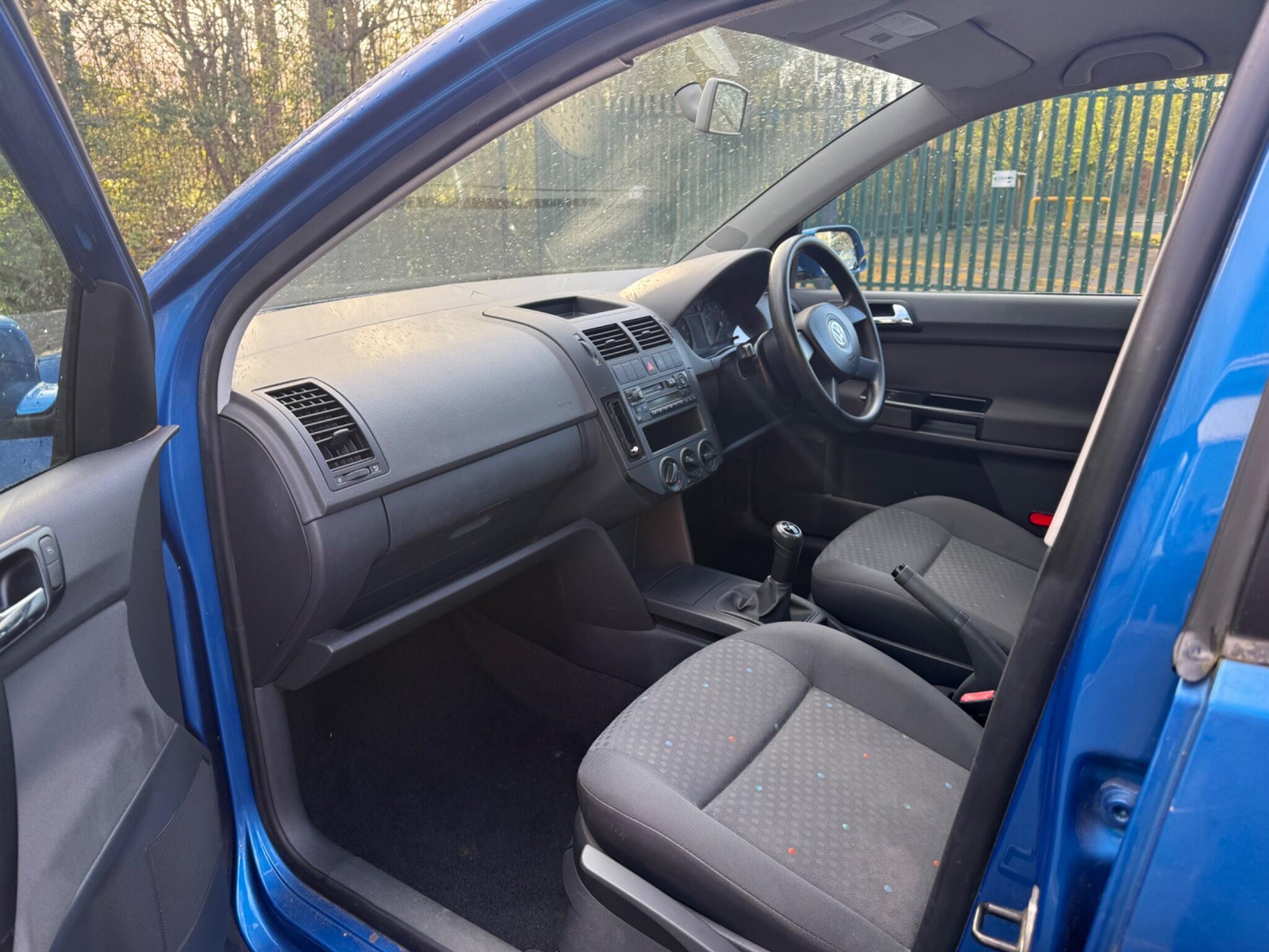 Volkswagen Polo 1.4 Twist 5dr — photo 13 of 34
