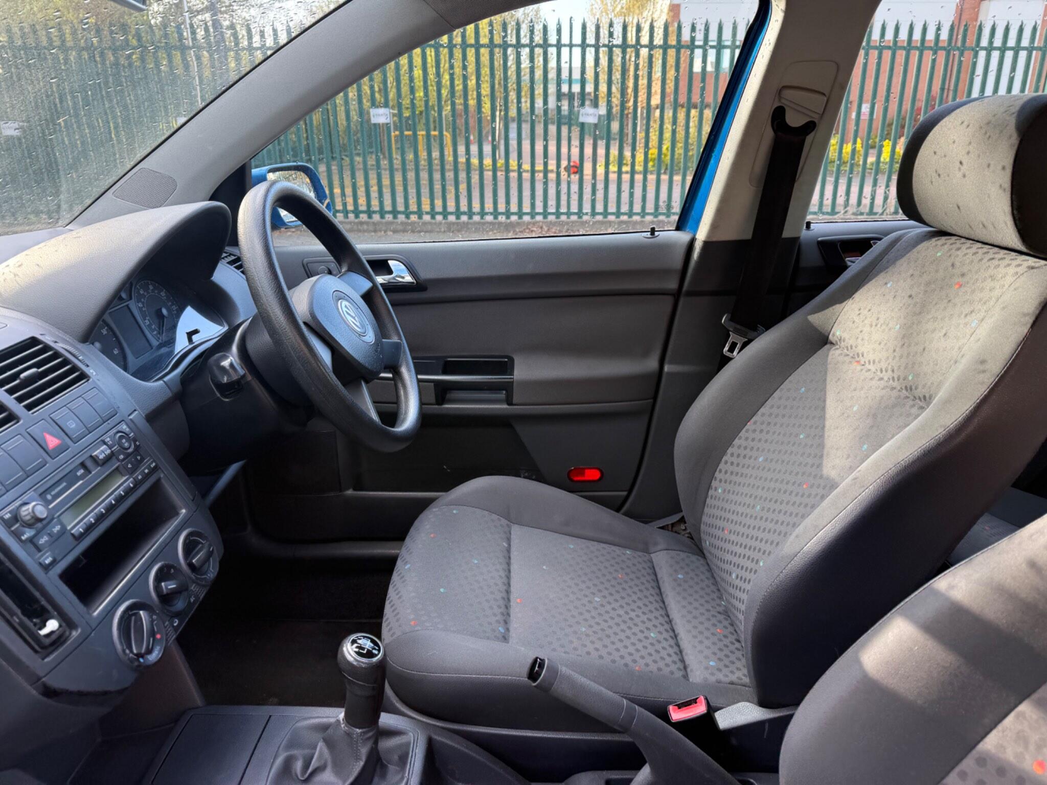 Volkswagen Polo 1.4 Twist 5dr — photo 15 of 34