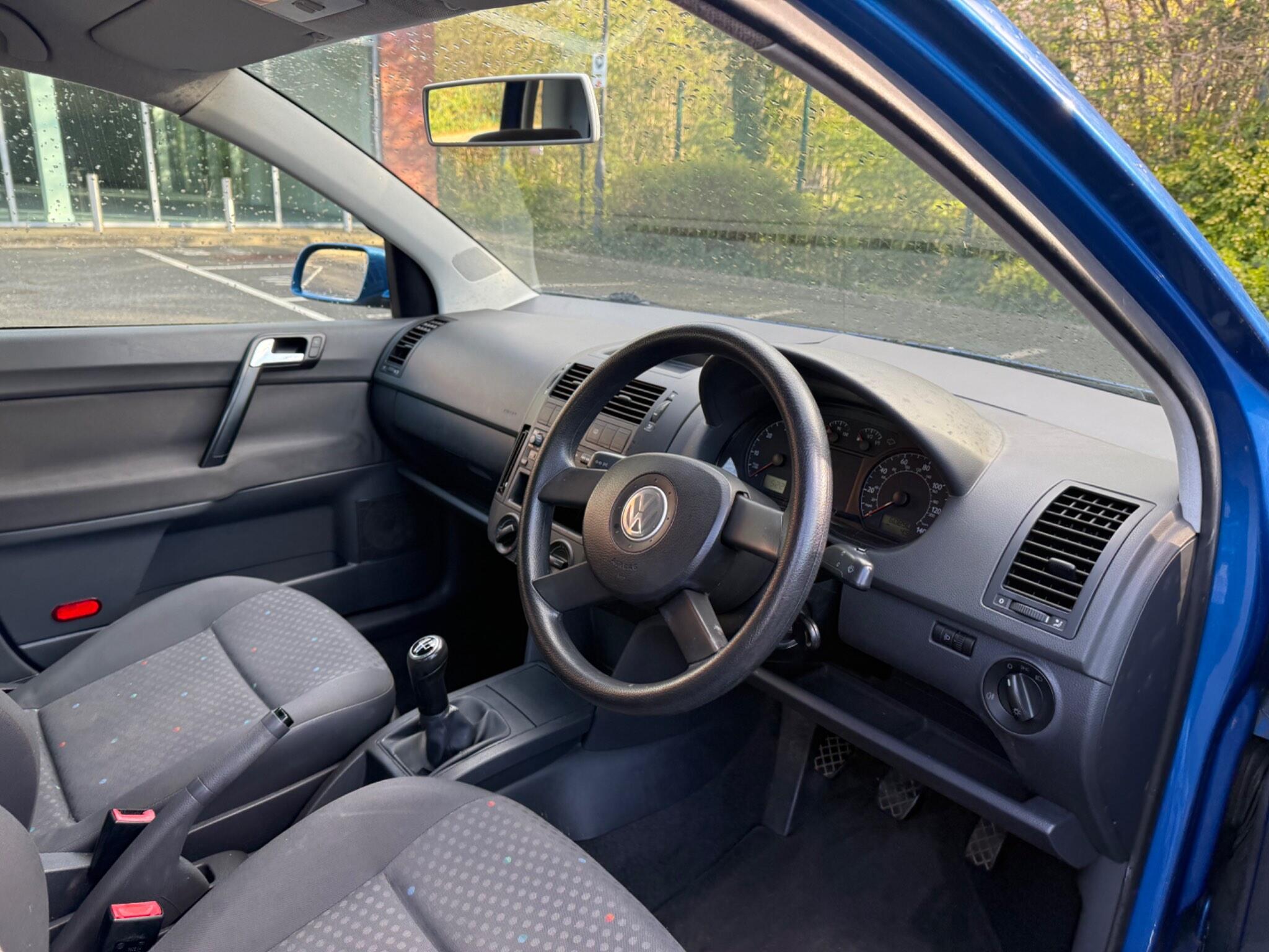 Volkswagen Polo 1.4 Twist 5dr — photo 17 of 34