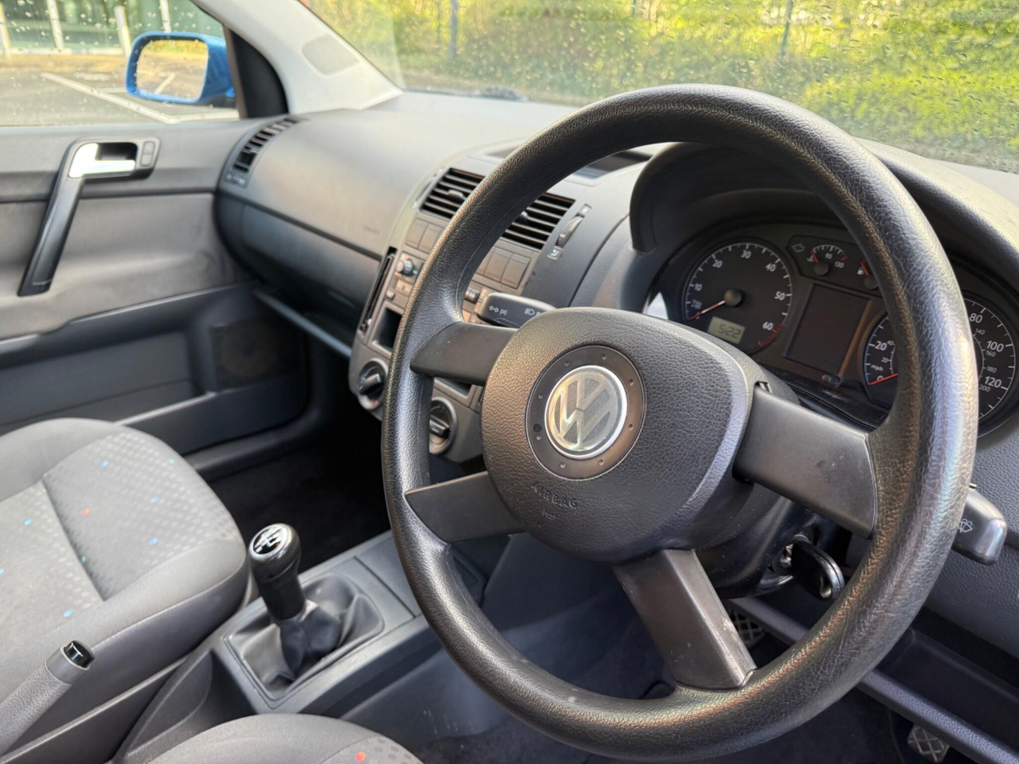 Volkswagen Polo 1.4 Twist 5dr — photo 20 of 34