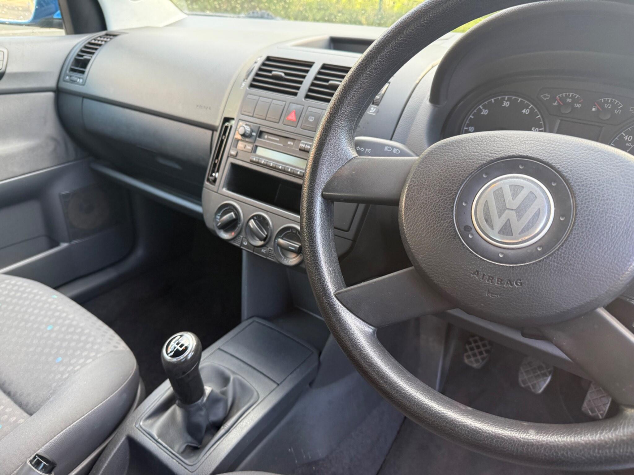 Volkswagen Polo 1.4 Twist 5dr — photo 21 of 34