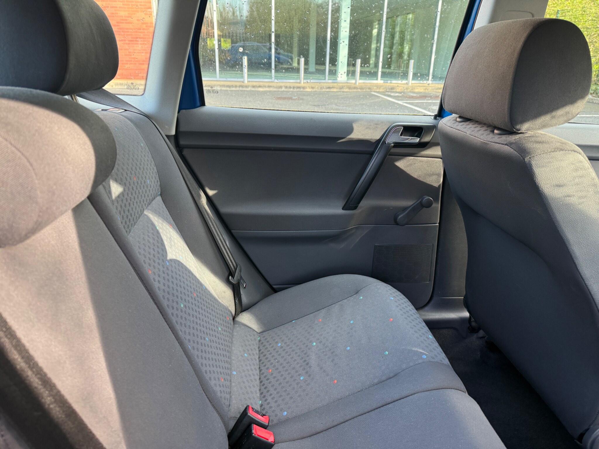 Volkswagen Polo 1.4 Twist 5dr — photo 28 of 34