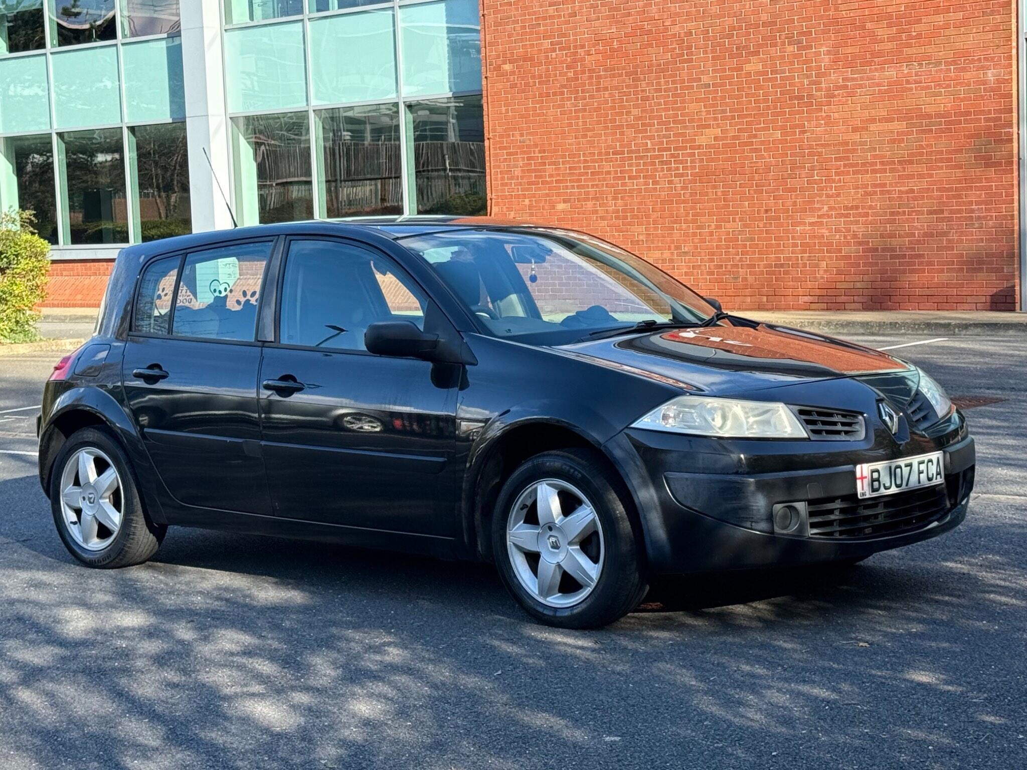 Renault Megane 1.6 VVT Extreme 5dr — photo 2 of 38