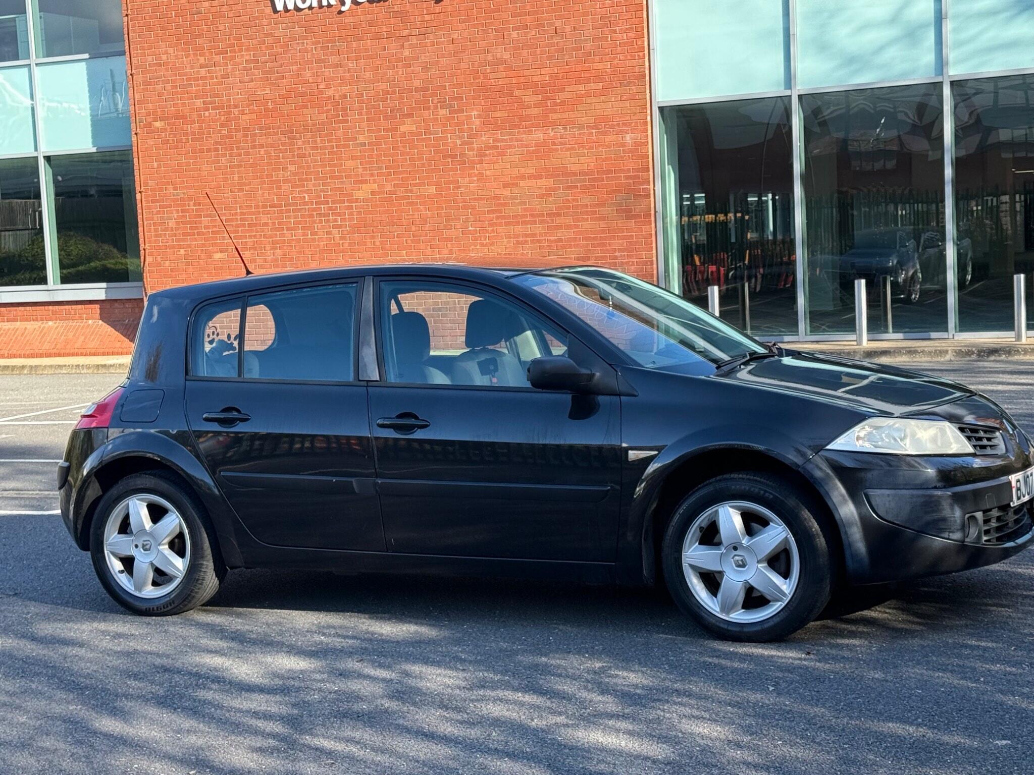 Renault Megane 1.6 VVT Extreme 5dr — photo 3 of 38