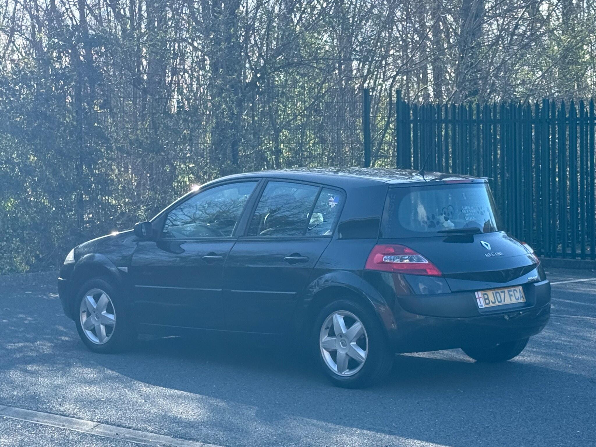 Renault Megane 1.6 VVT Extreme 5dr — photo 8 of 38