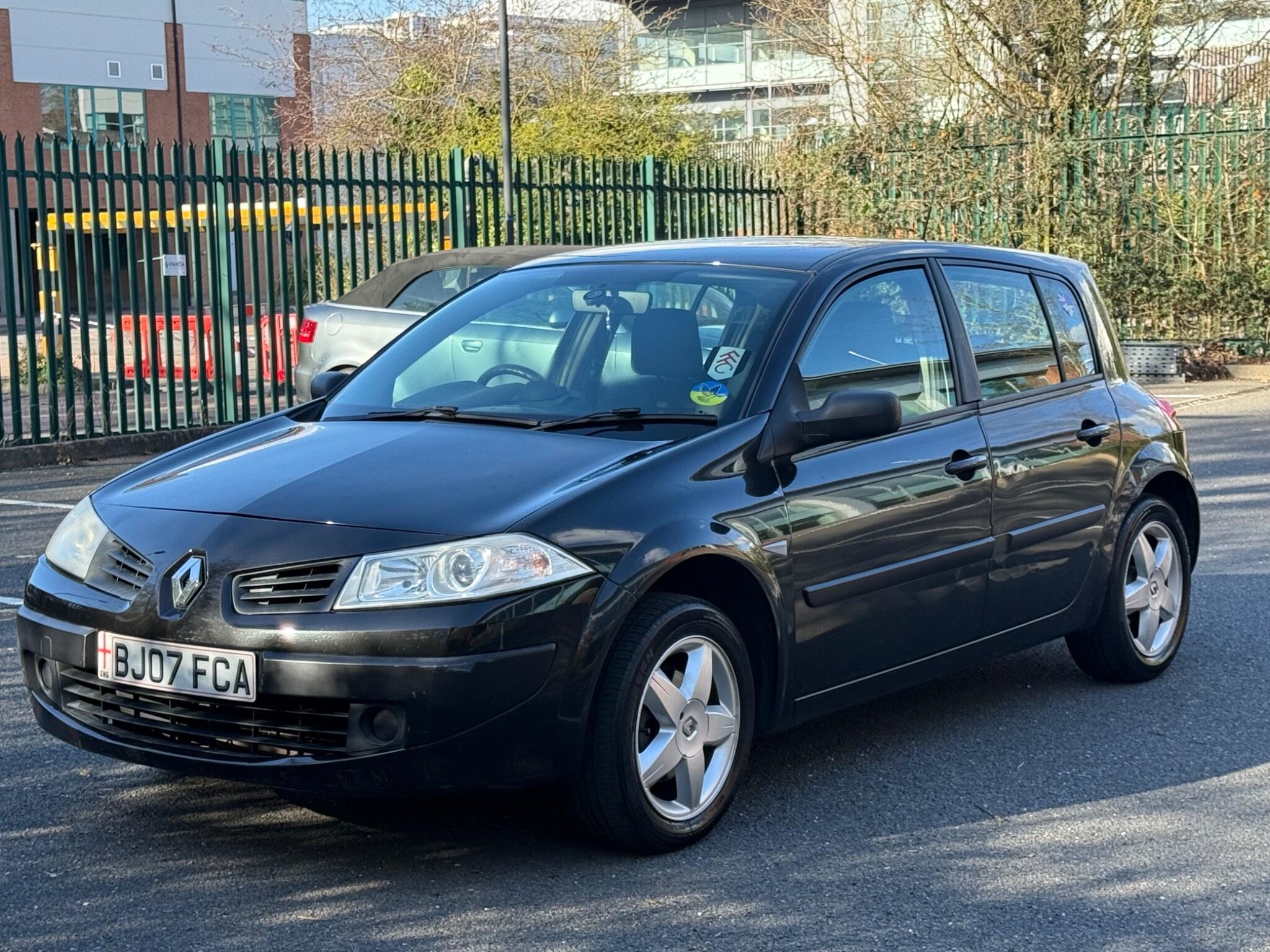 Renault Megane 1.6 VVT Extreme 5dr — photo 10 of 38
