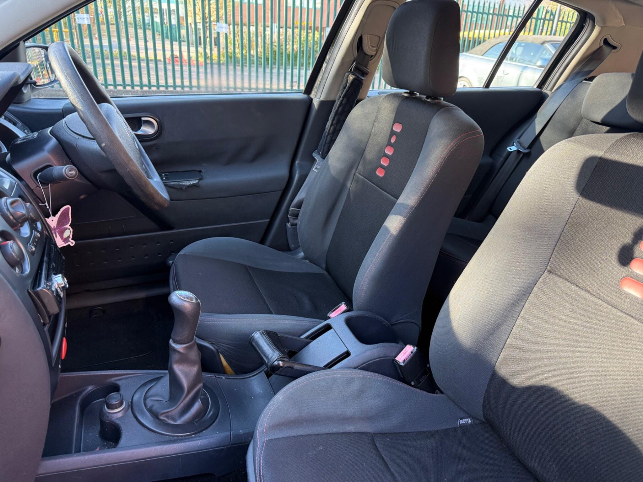 Renault Megane 1.6 VVT Extreme 5dr — photo 18 of 38