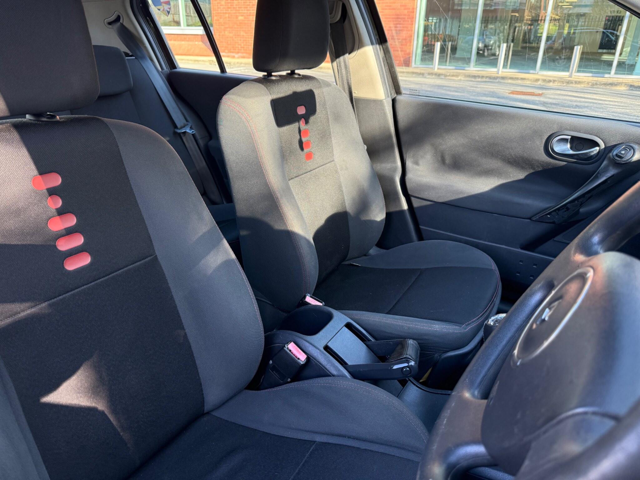 Renault Megane 1.6 VVT Extreme 5dr — photo 25 of 38