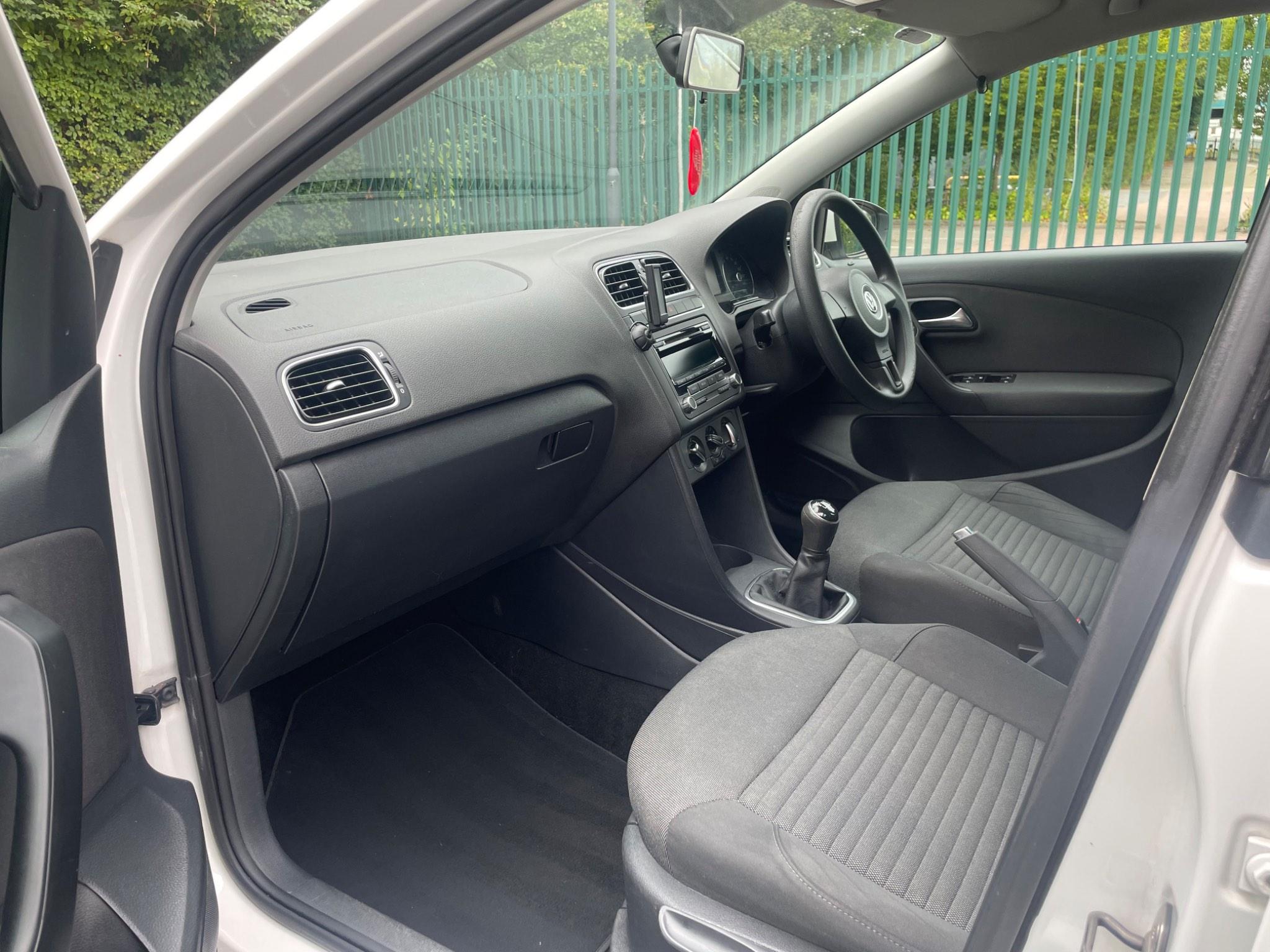 Volkswagen Polo 1.2 Match Euro 5 5dr — photo 28 of 58