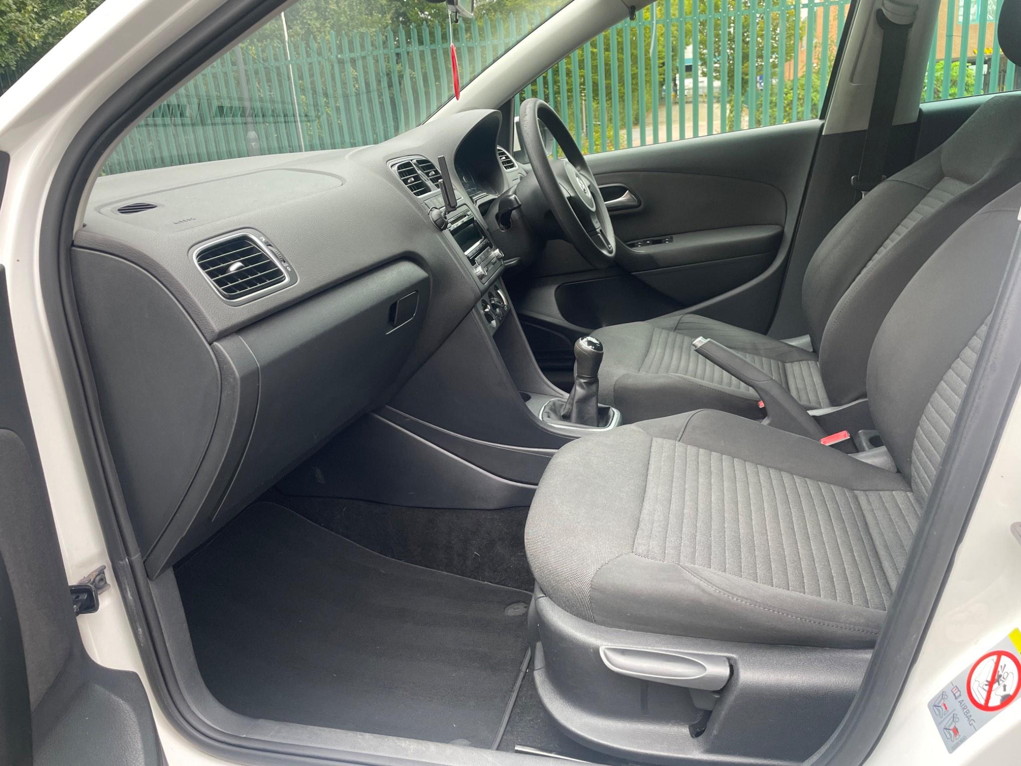 Volkswagen Polo 1.2 Match Euro 5 5dr — photo 29 of 58