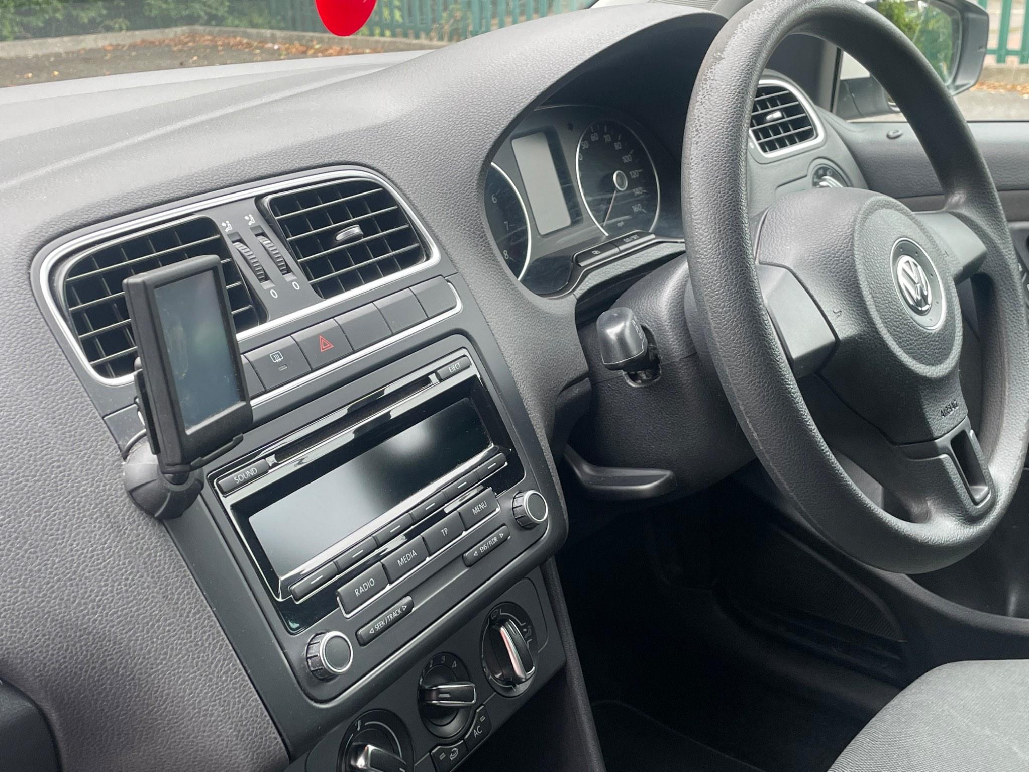 Volkswagen Polo 1.2 Match Euro 5 5dr — photo 33 of 58