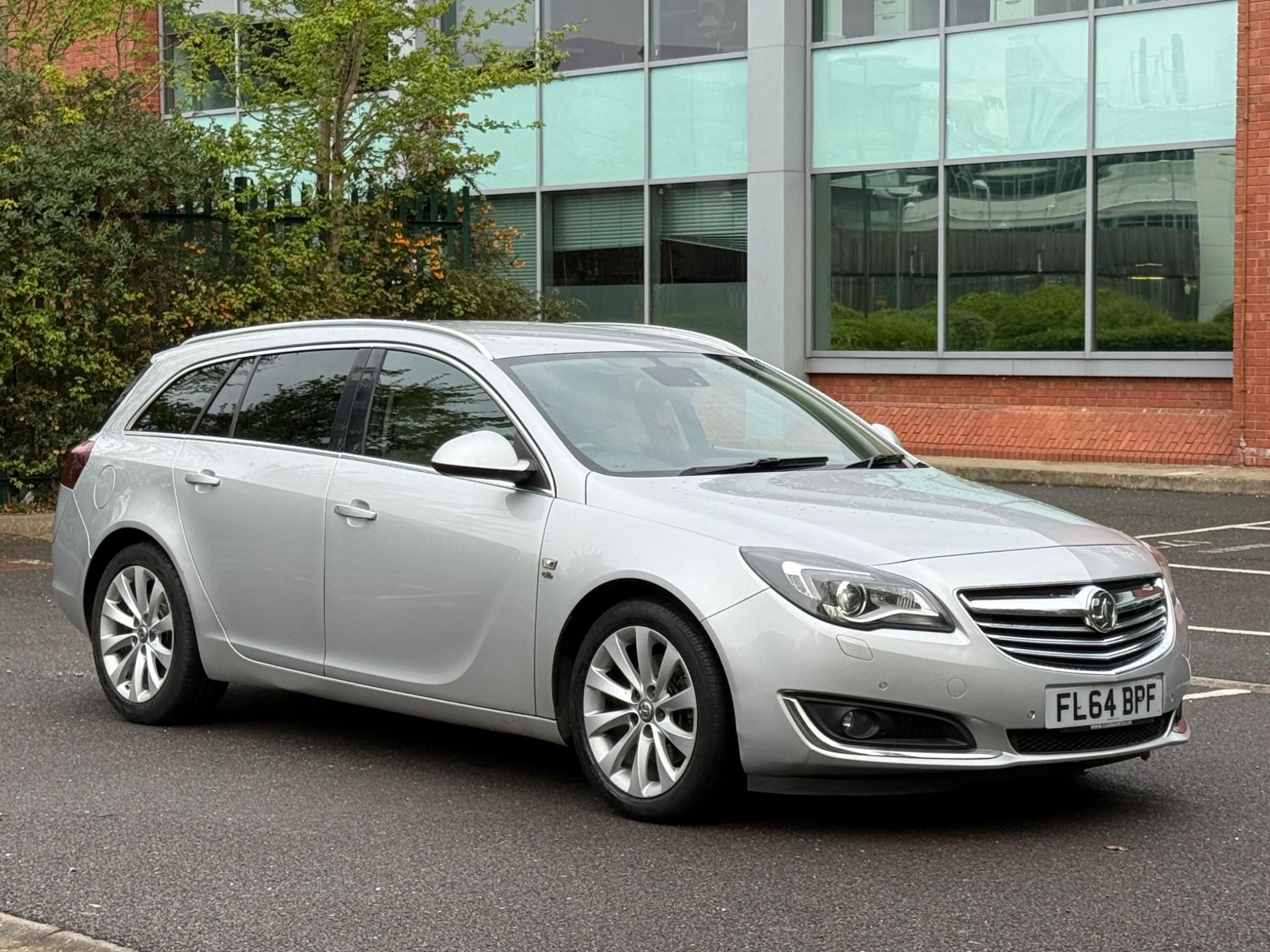 Vauxhall Insignia 2.0 CDTi ecoFLEX Elite Nav Sports Tourer Euro 5 (s/s) 5dr — photo 2 of 75