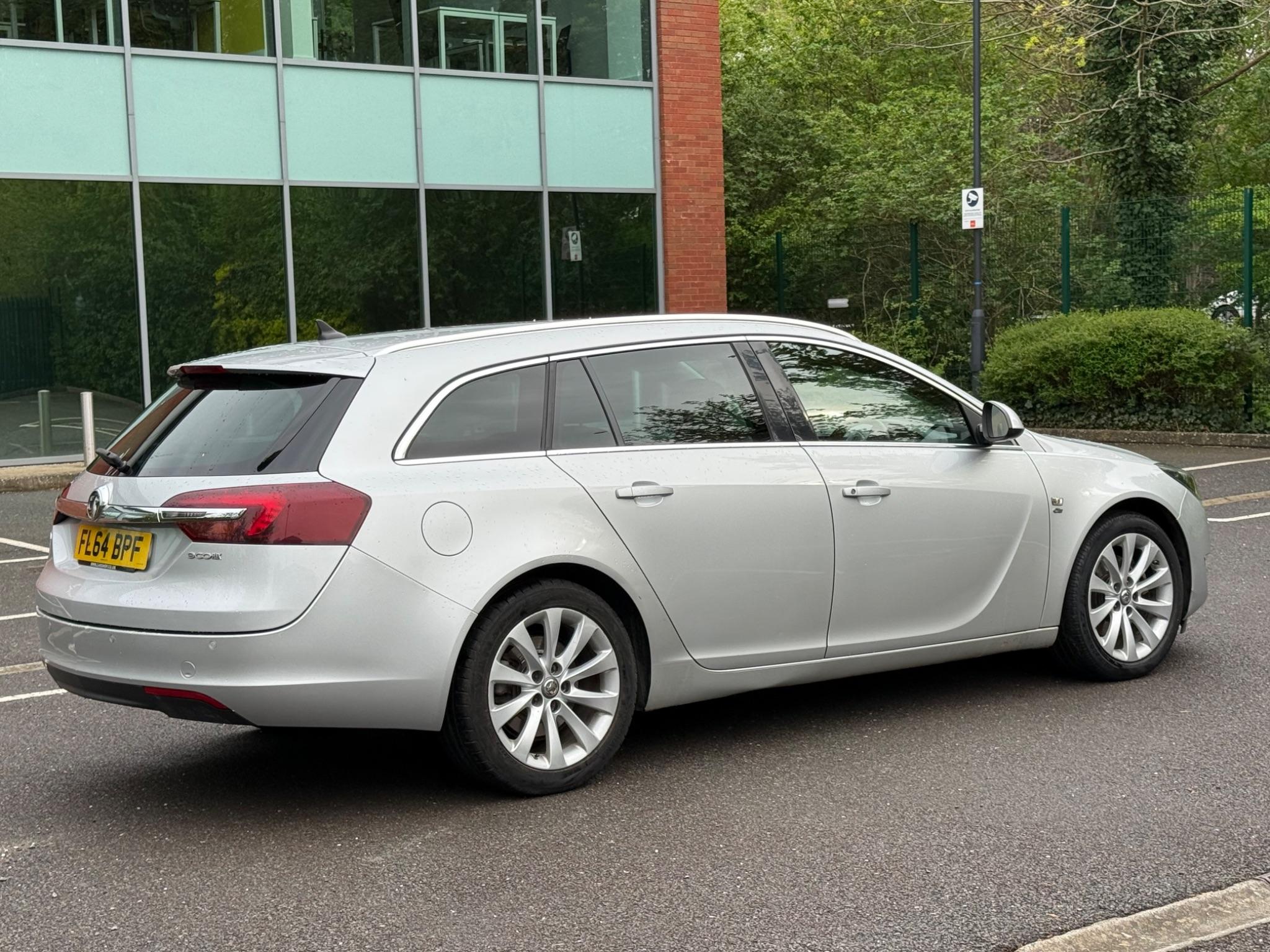 Vauxhall Insignia 2.0 CDTi ecoFLEX Elite Nav Sports Tourer Euro 5 (s/s) 5dr — photo 8 of 75
