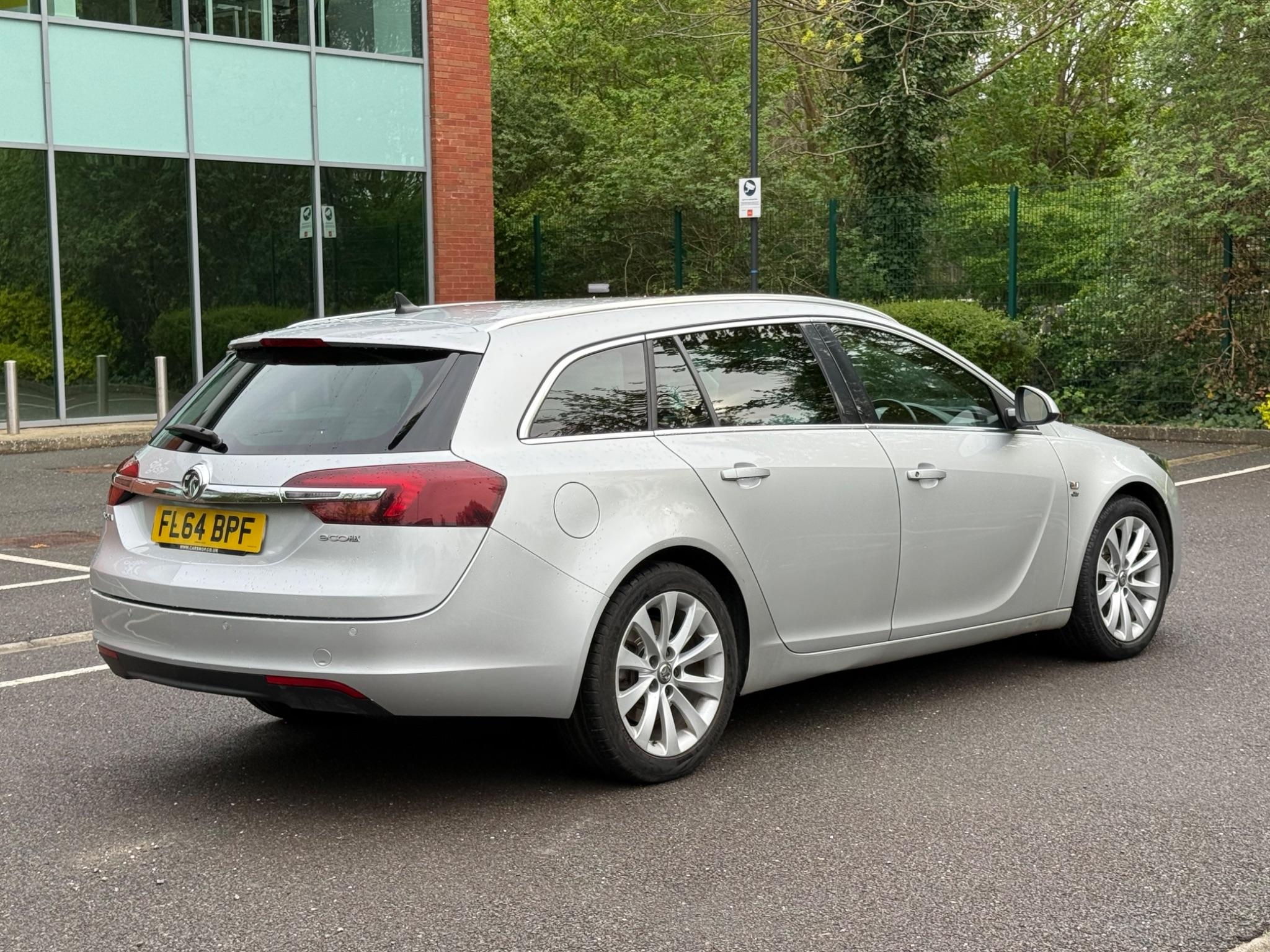 Vauxhall Insignia 2.0 CDTi ecoFLEX Elite Nav Sports Tourer Euro 5 (s/s) 5dr — photo 10 of 75