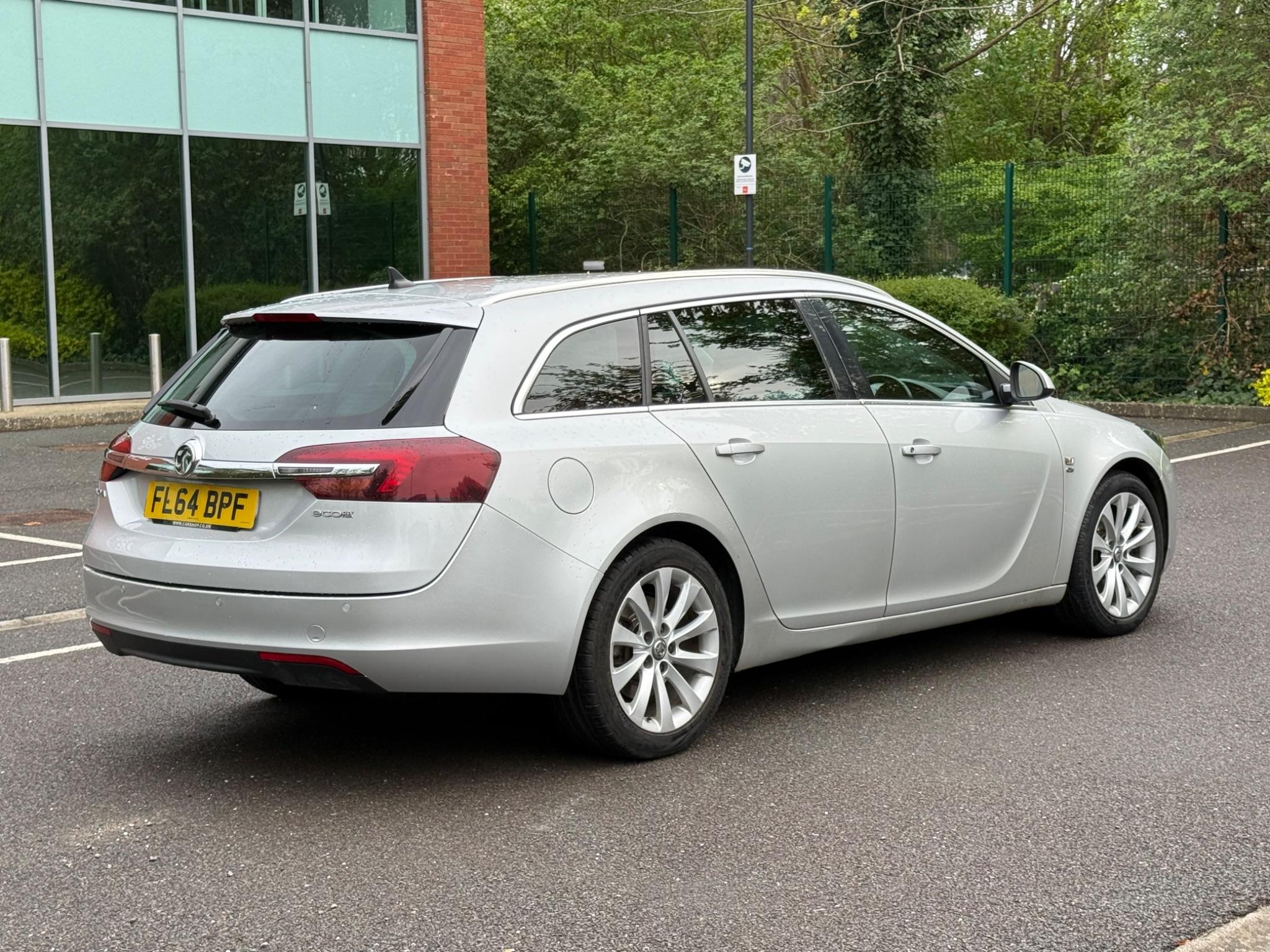 Vauxhall Insignia 2.0 CDTi ecoFLEX Elite Nav Sports Tourer Euro 5 (s/s) 5dr — photo 11 of 75