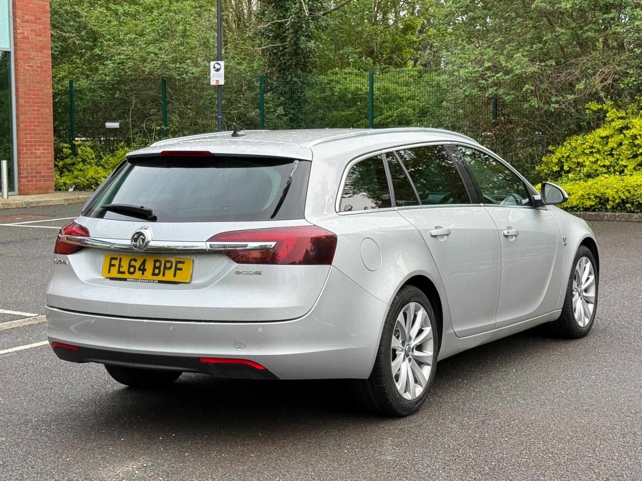 Vauxhall Insignia 2.0 CDTi ecoFLEX Elite Nav Sports Tourer Euro 5 (s/s) 5dr — photo 14 of 75