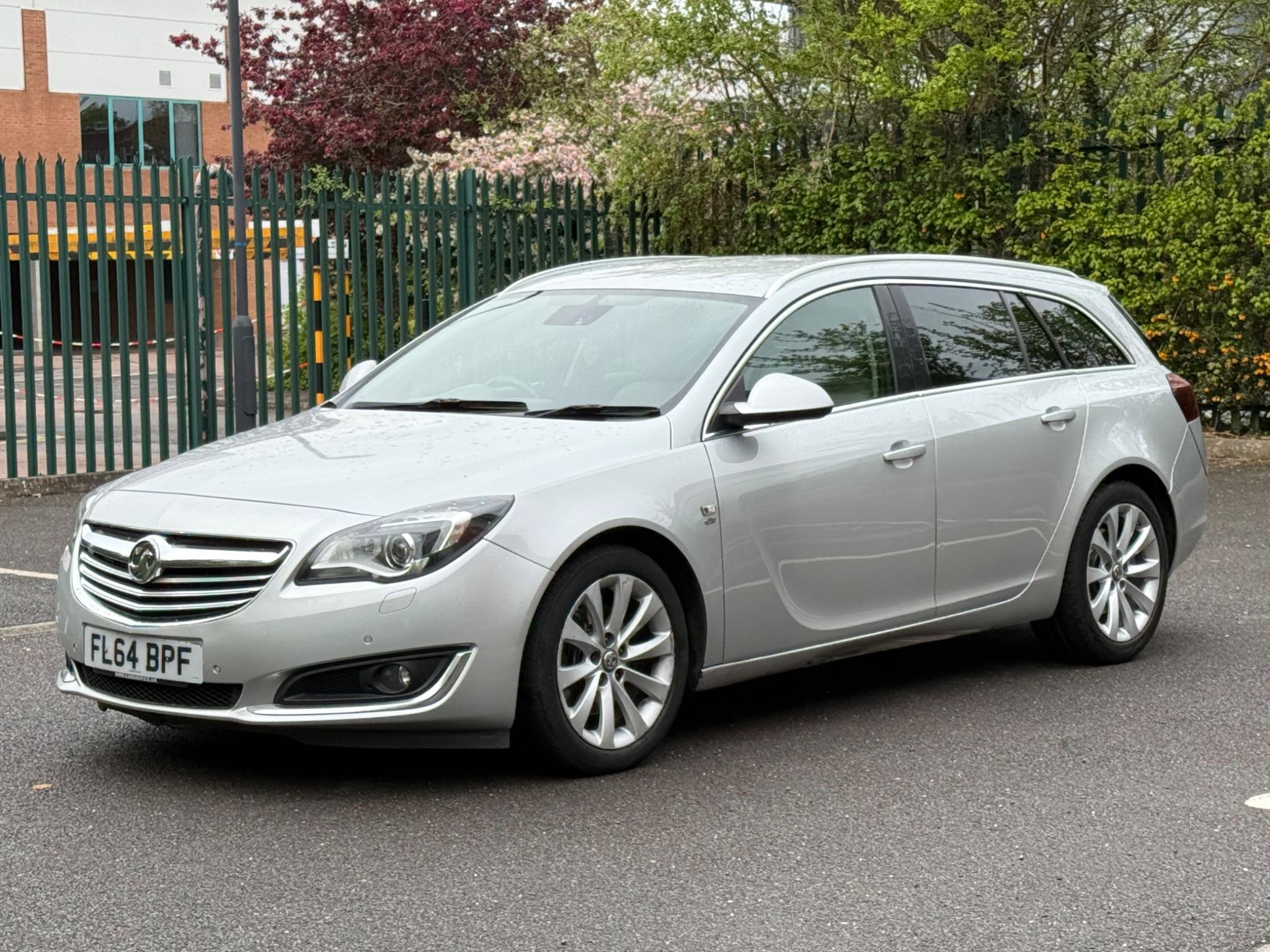 Vauxhall Insignia 2.0 CDTi ecoFLEX Elite Nav Sports Tourer Euro 5 (s/s) 5dr — photo 25 of 75