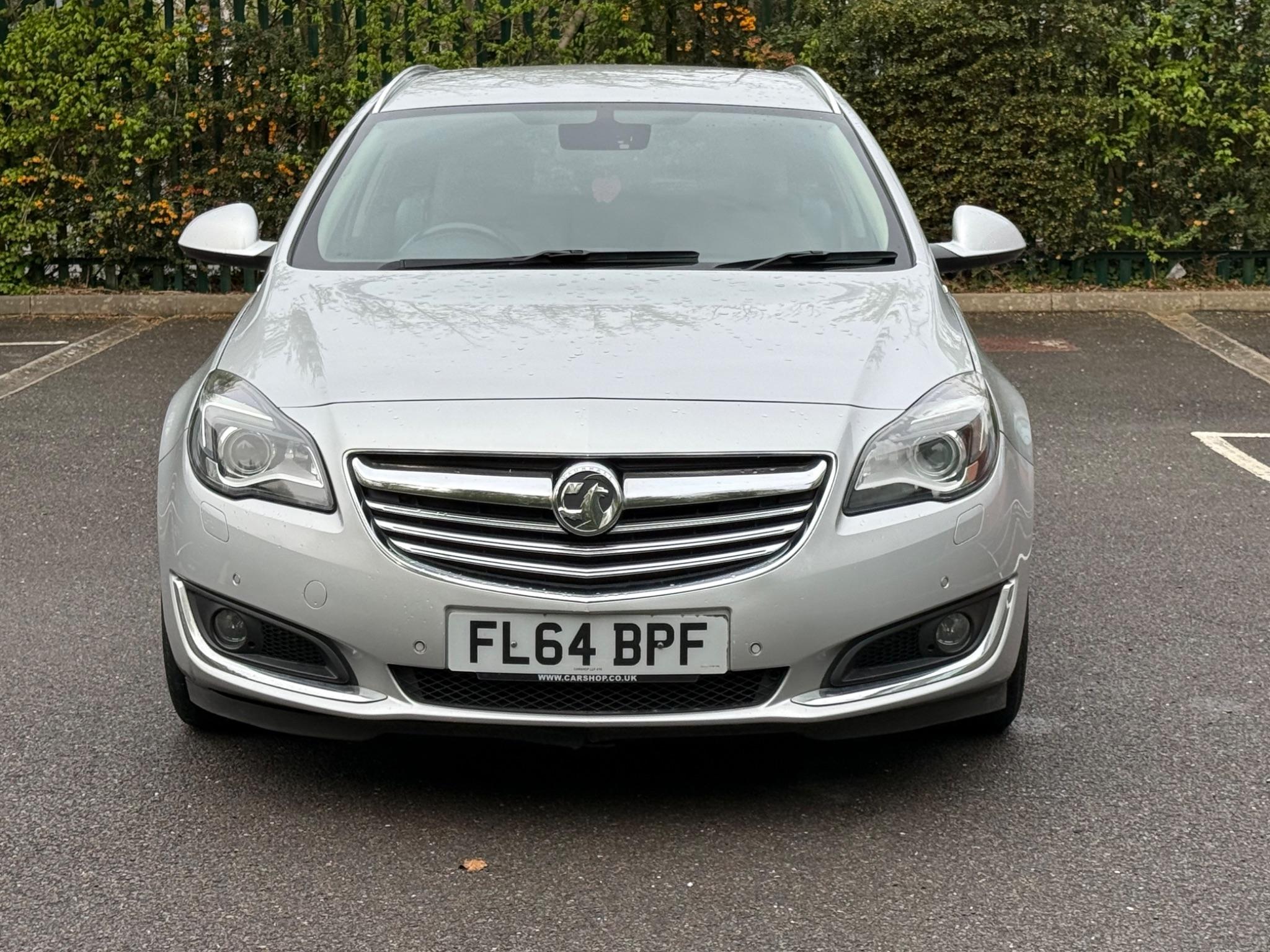Vauxhall Insignia 2.0 CDTi ecoFLEX Elite Nav Sports Tourer Euro 5 (s/s) 5dr — photo 32 of 75