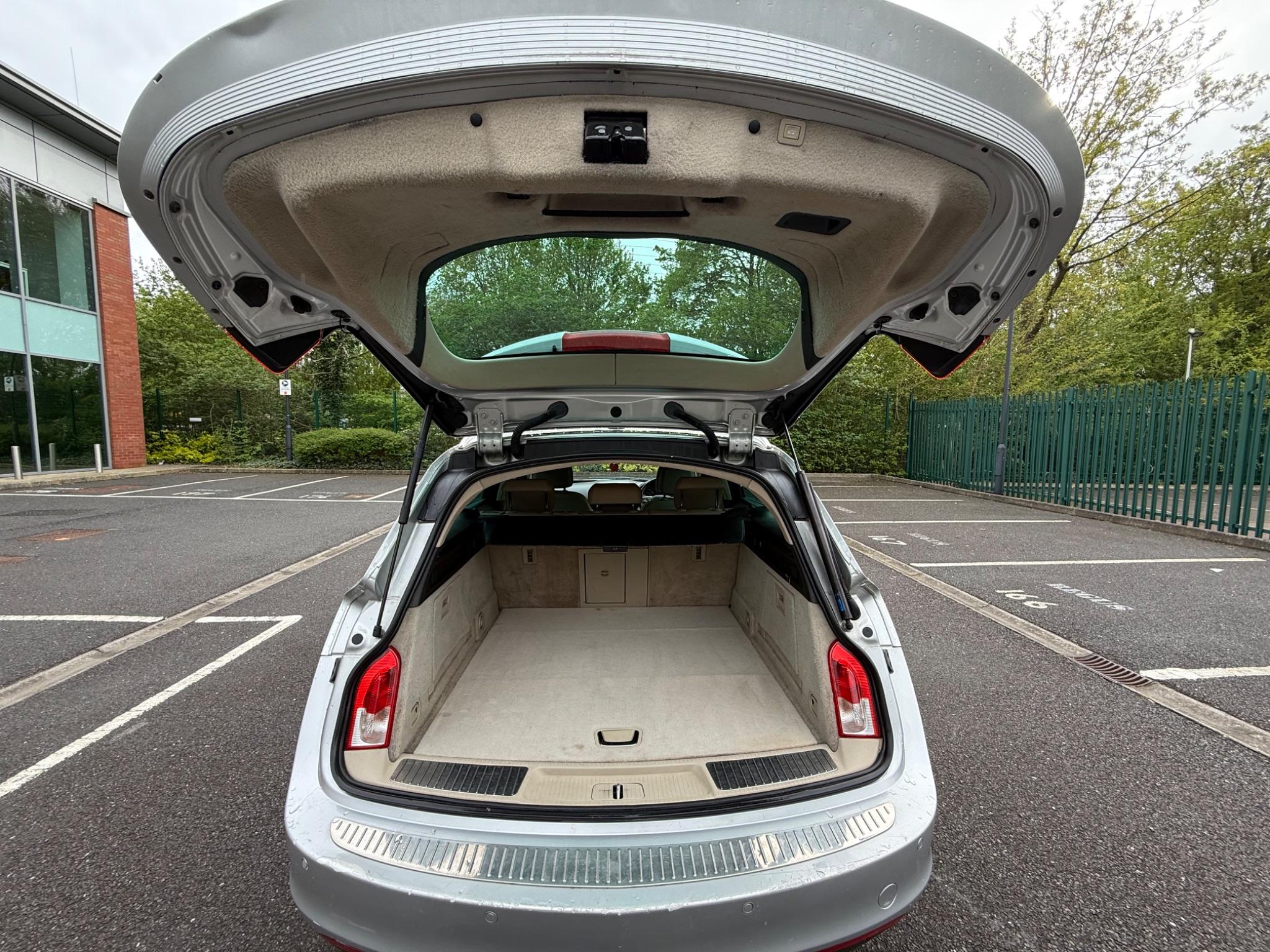 Vauxhall Insignia 2.0 CDTi ecoFLEX Elite Nav Sports Tourer Euro 5 (s/s) 5dr — photo 72 of 75