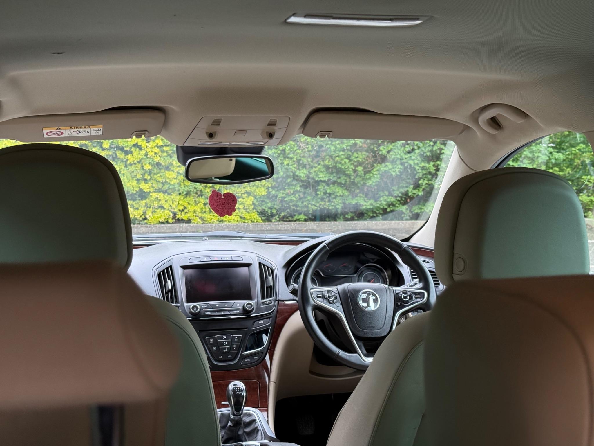 Vauxhall Insignia 2.0 CDTi ecoFLEX Elite Nav Sports Tourer Euro 5 (s/s) 5dr — photo 73 of 75