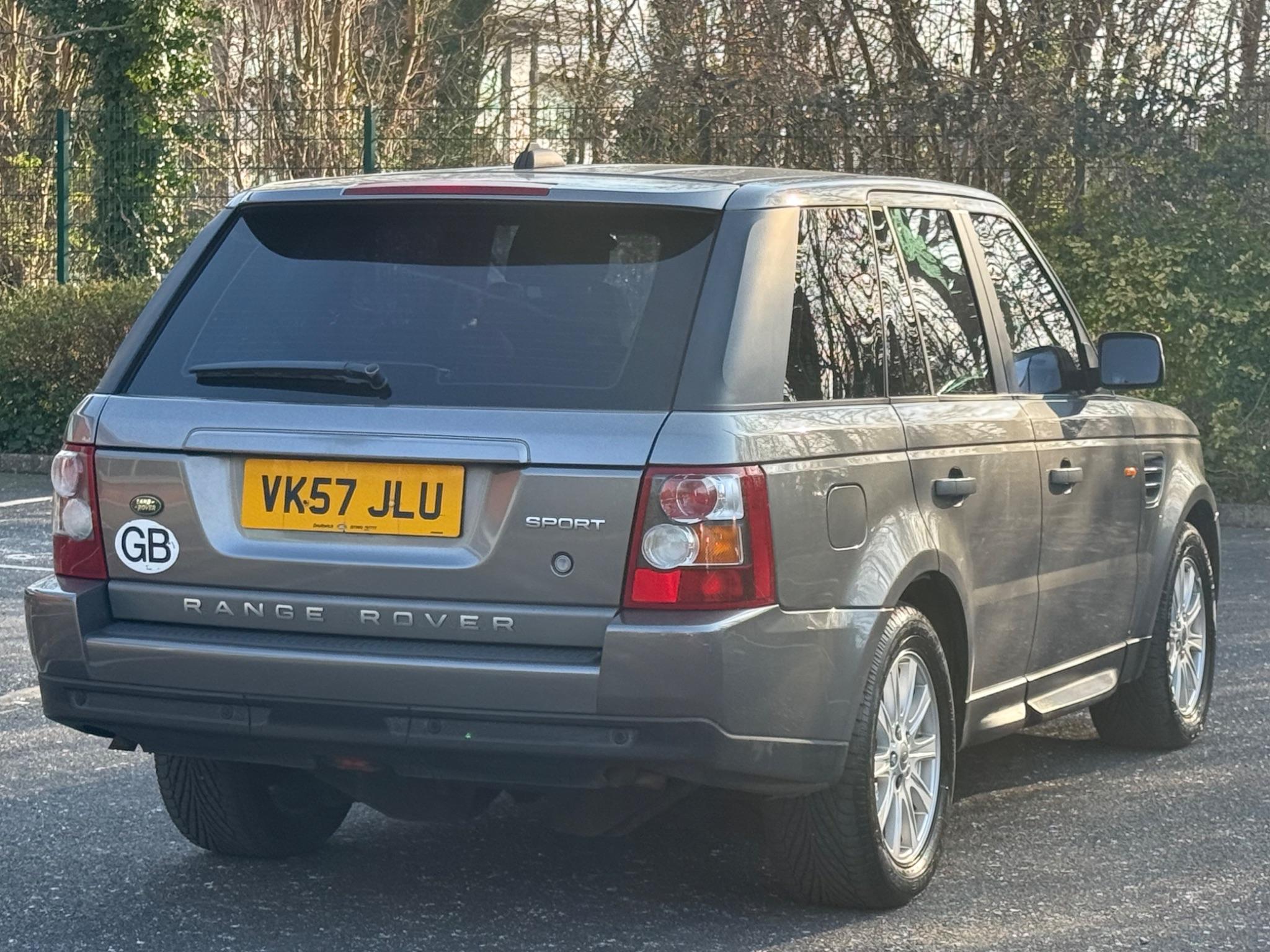 Land Rover Range Rover Sport 2.7 TD V6 S 5dr — photo 8 of 40