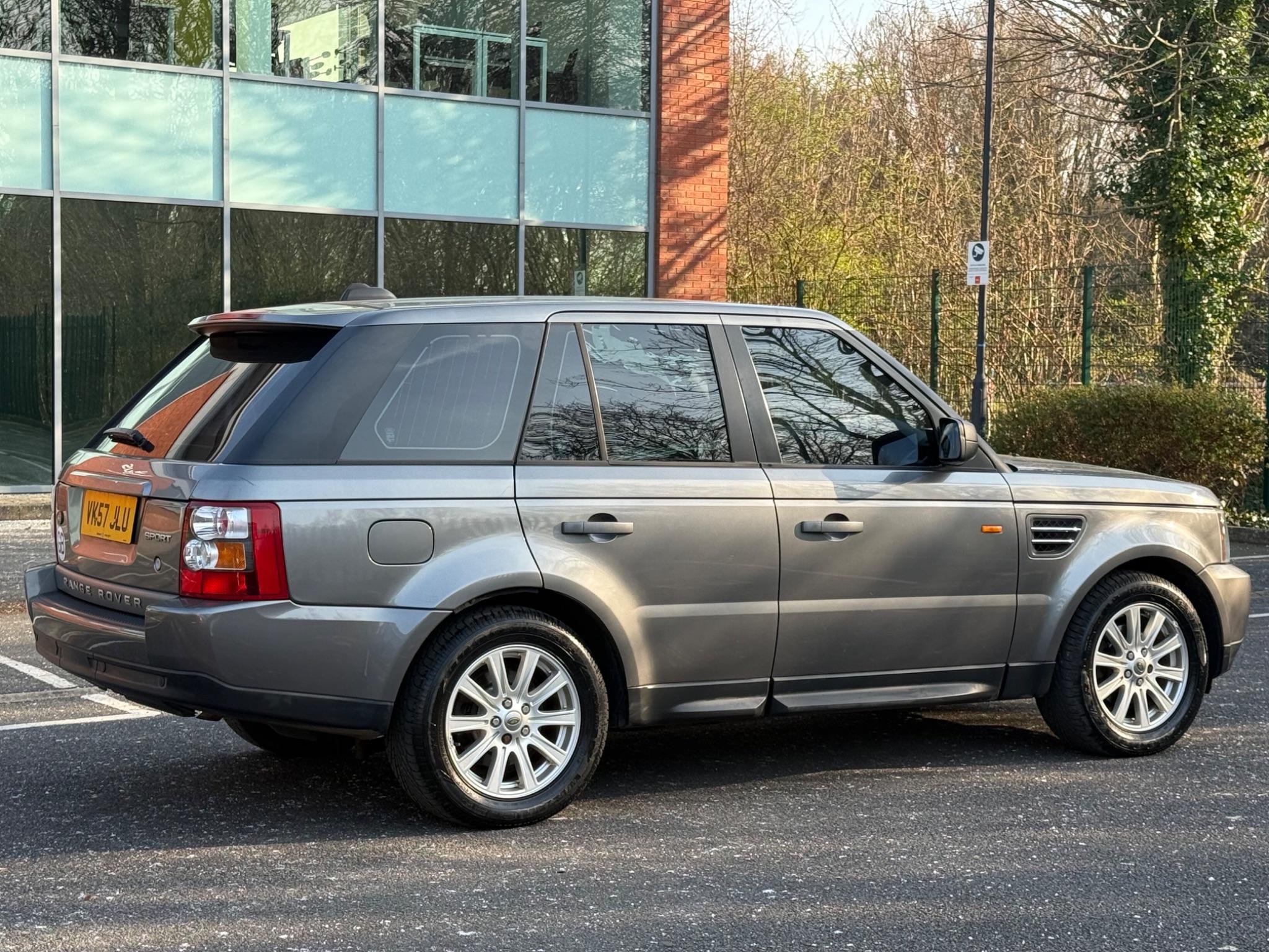Land Rover Range Rover Sport 2.7 TD V6 S 5dr — photo 9 of 40