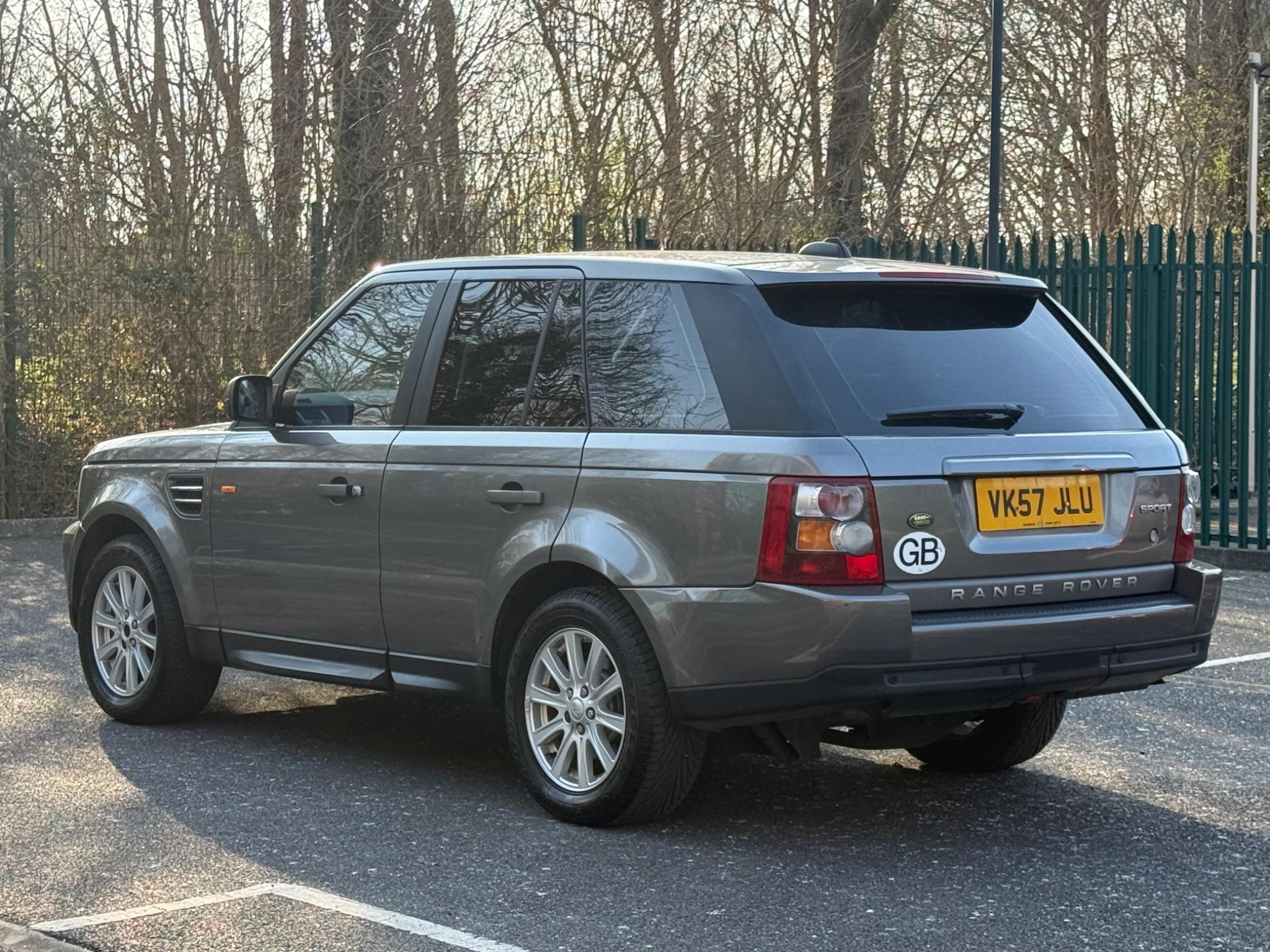 Land Rover Range Rover Sport 2.7 TD V6 S 5dr — photo 10 of 40