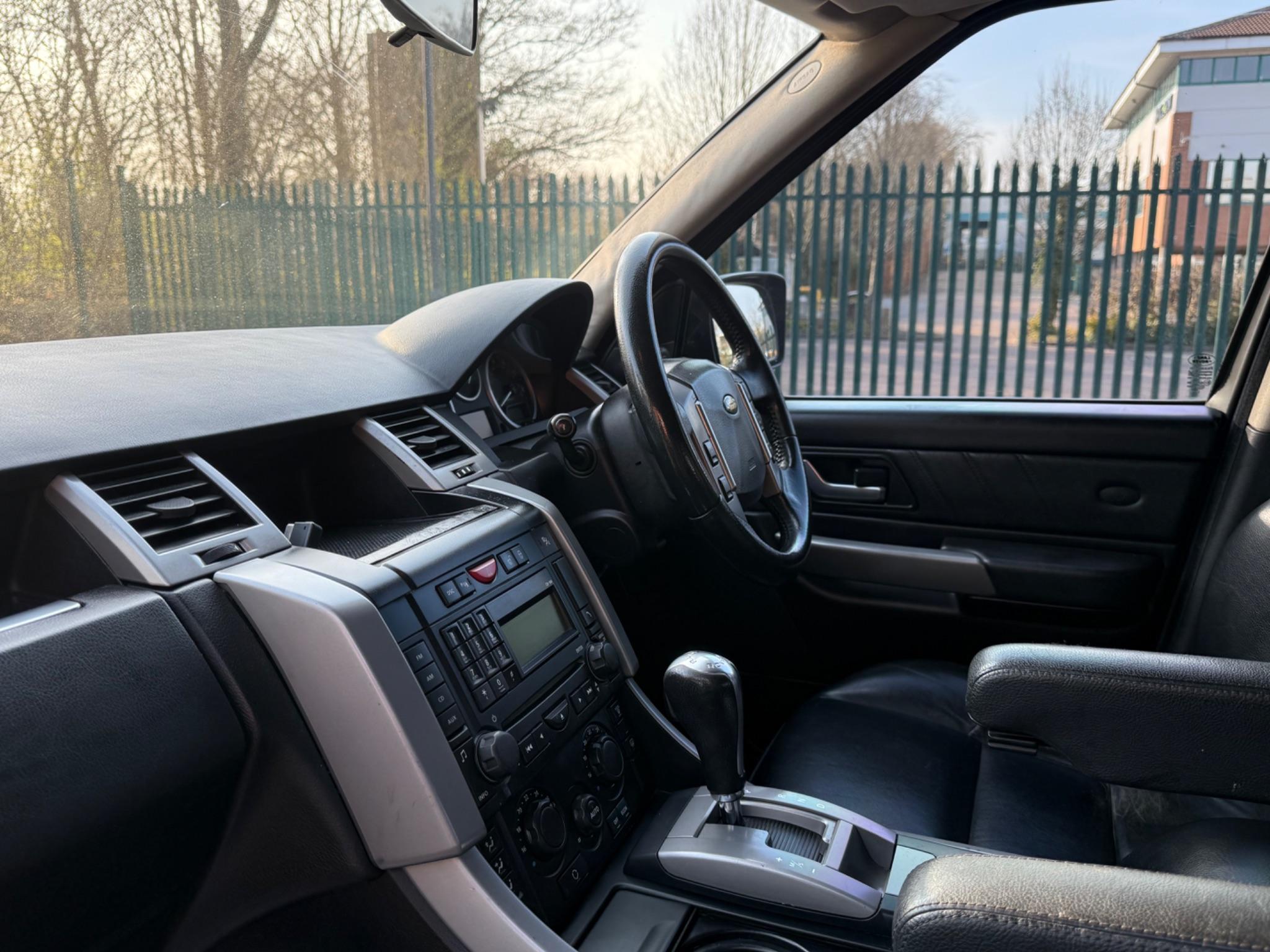 Land Rover Range Rover Sport 2.7 TD V6 S 5dr — photo 19 of 40