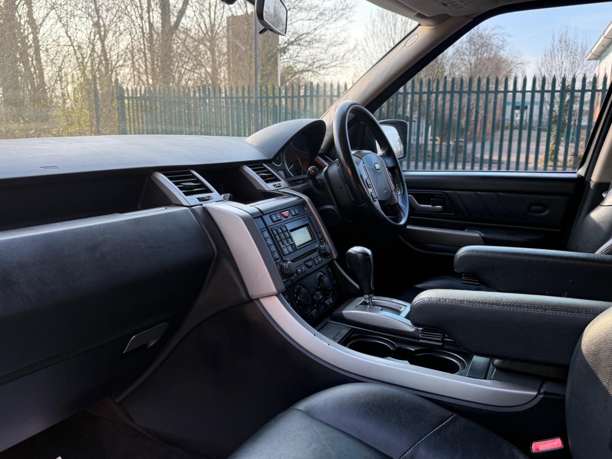 Land Rover Range Rover Sport 2.7 TD V6 S 5dr — photo 20 of 40