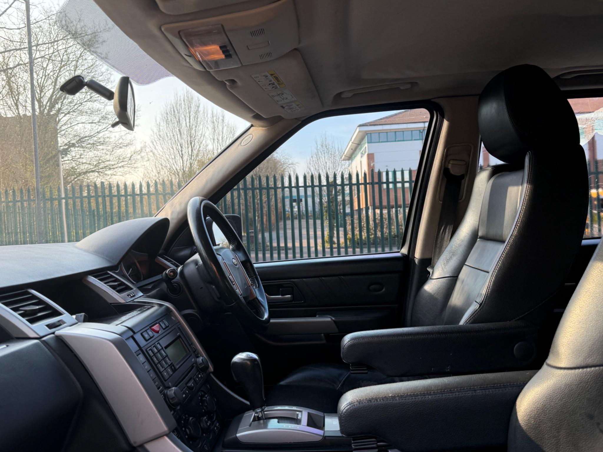 Land Rover Range Rover Sport 2.7 TD V6 S 5dr — photo 23 of 40