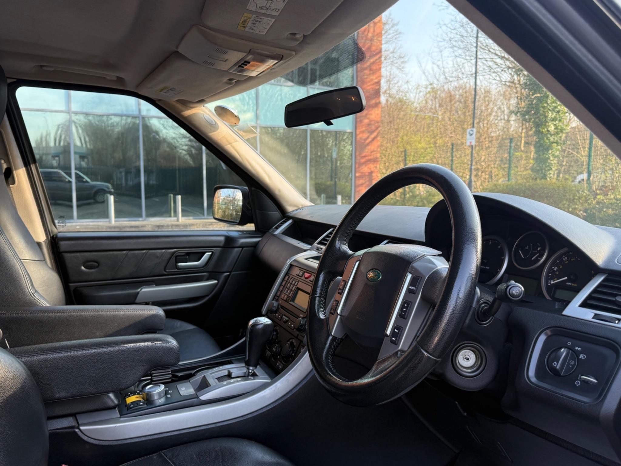Land Rover Range Rover Sport 2.7 TD V6 S 5dr — photo 26 of 40
