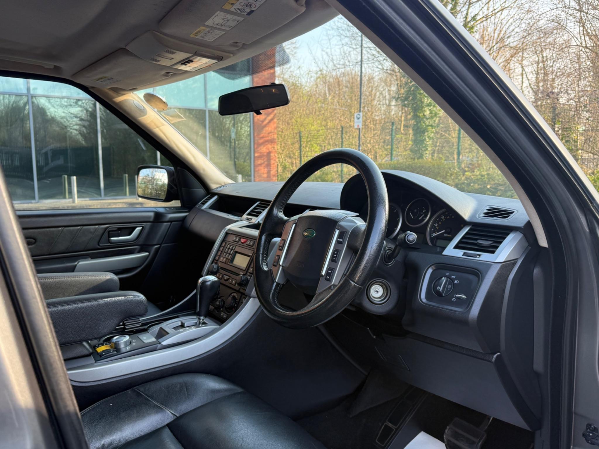 Land Rover Range Rover Sport 2.7 TD V6 S 5dr — photo 27 of 40