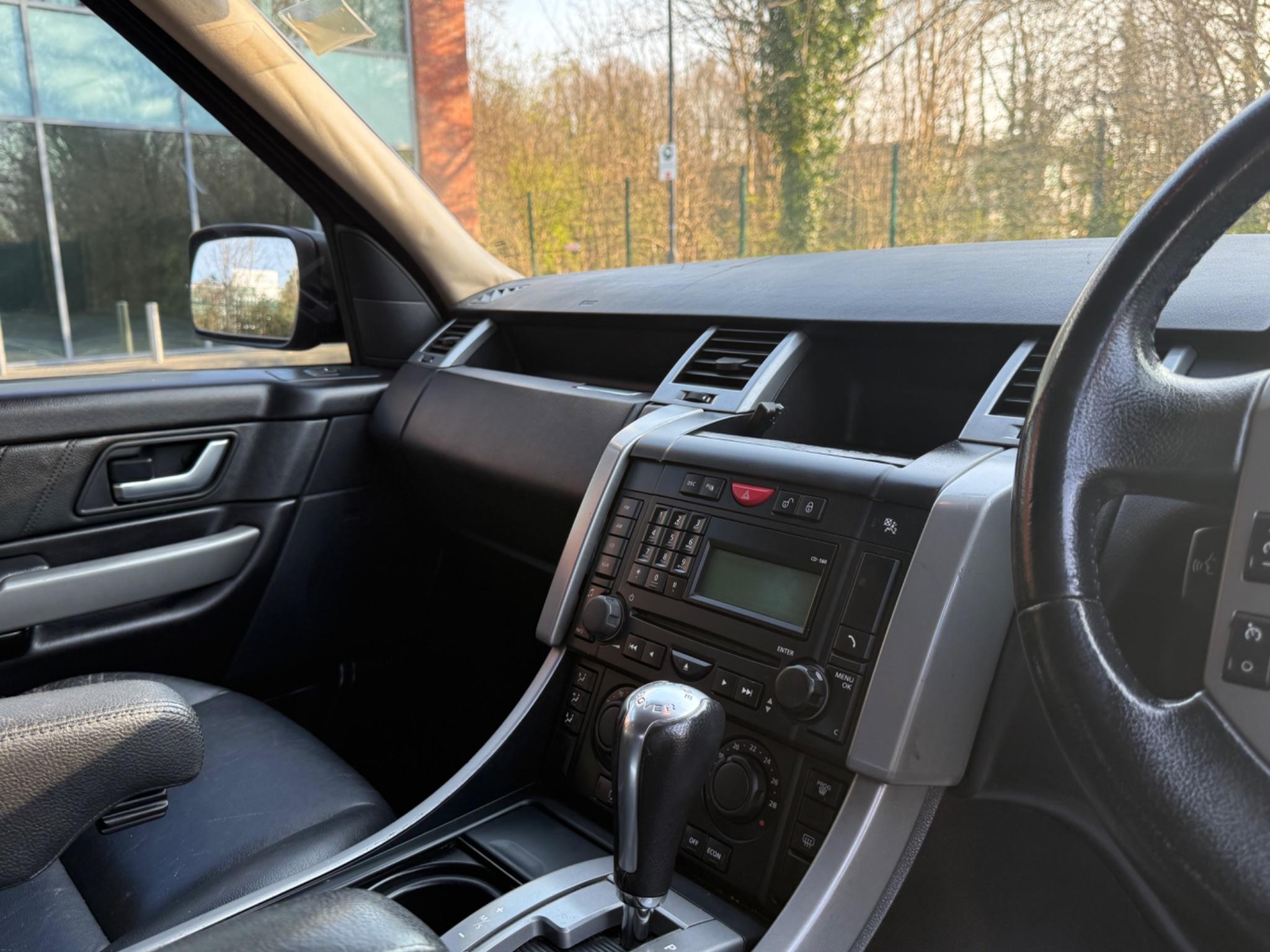 Land Rover Range Rover Sport 2.7 TD V6 S 5dr — photo 30 of 40