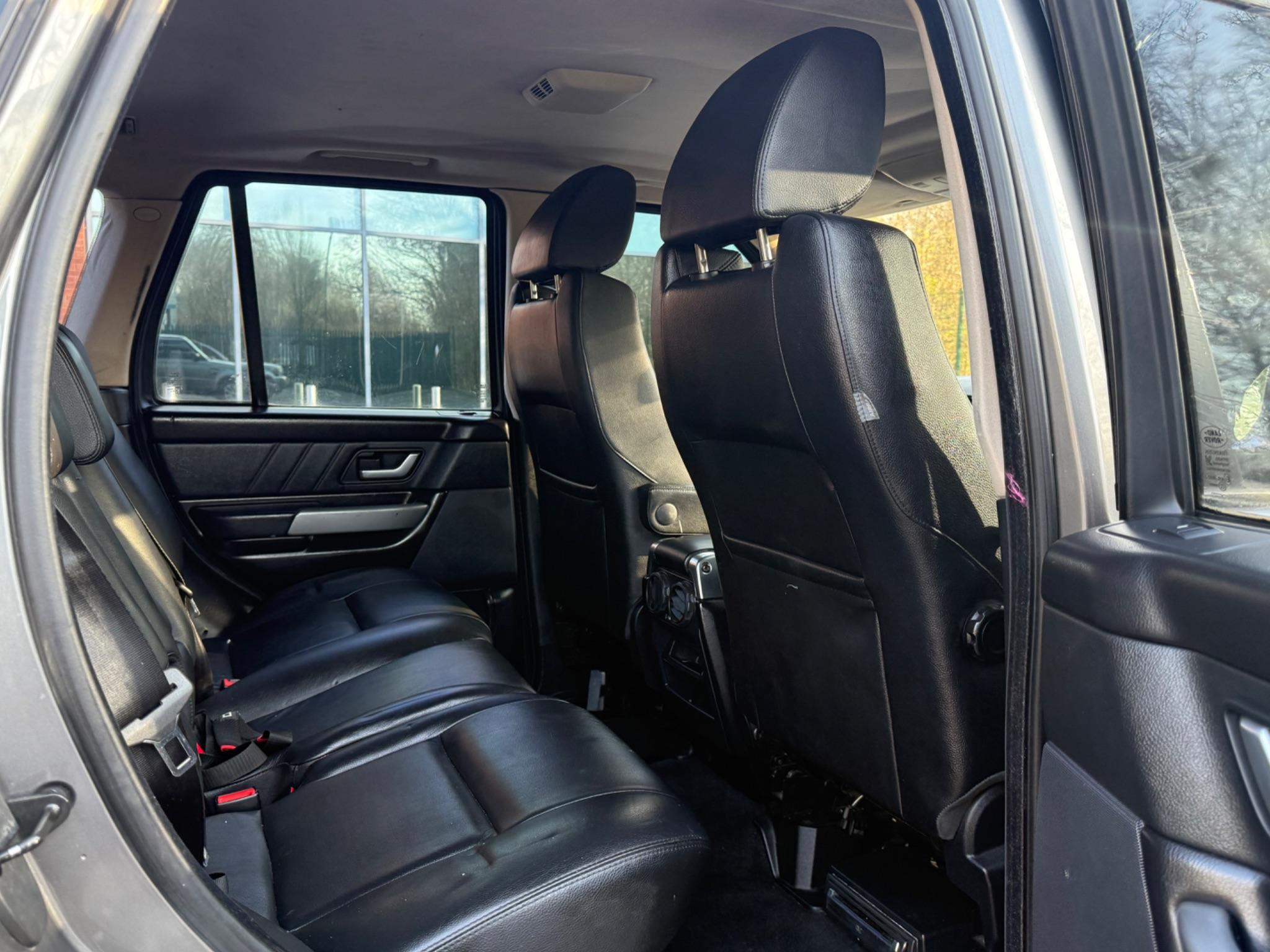 Land Rover Range Rover Sport 2.7 TD V6 S 5dr — photo 32 of 40