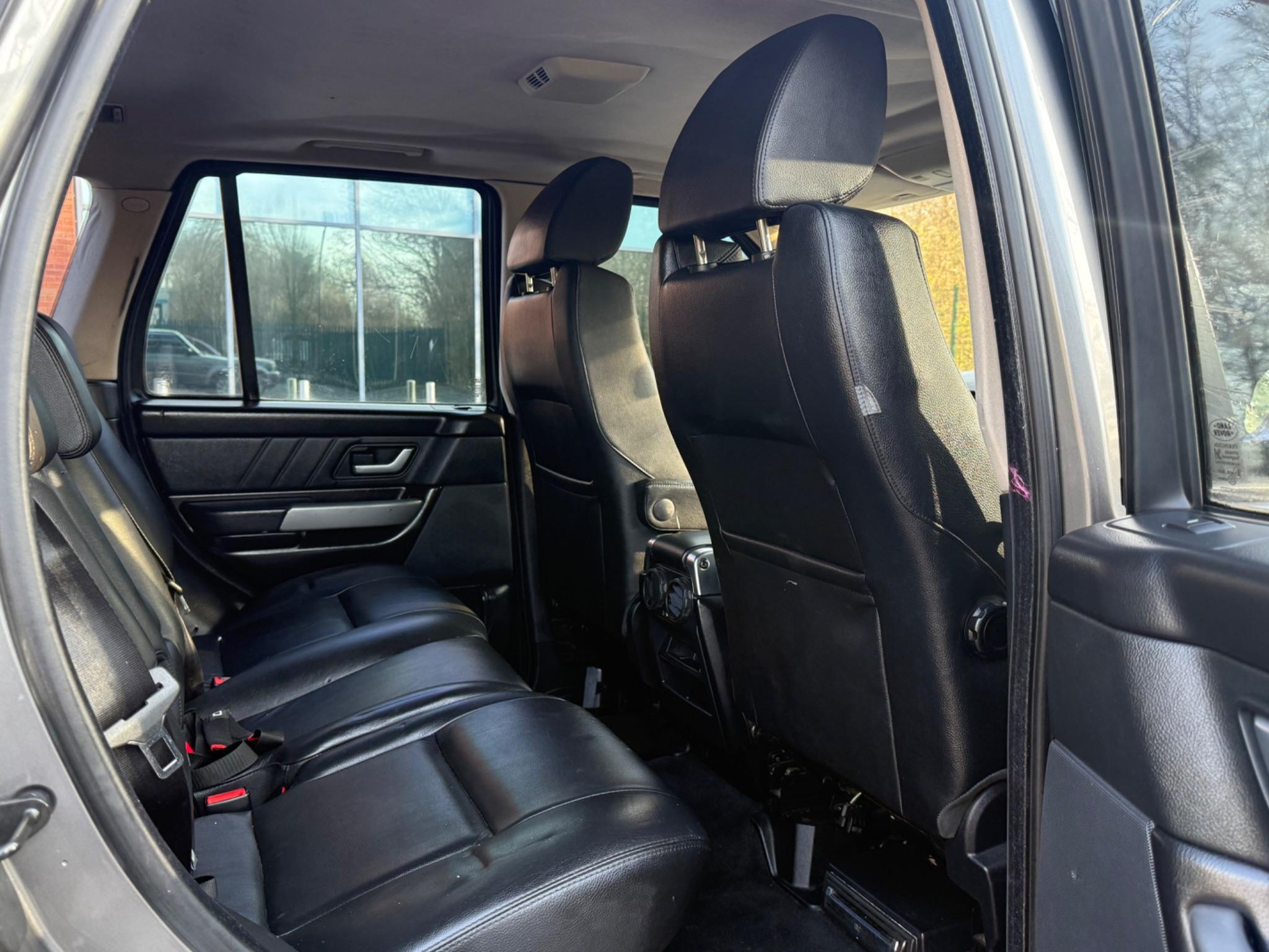 Land Rover Range Rover Sport 2.7 TD V6 S 5dr — photo 33 of 40