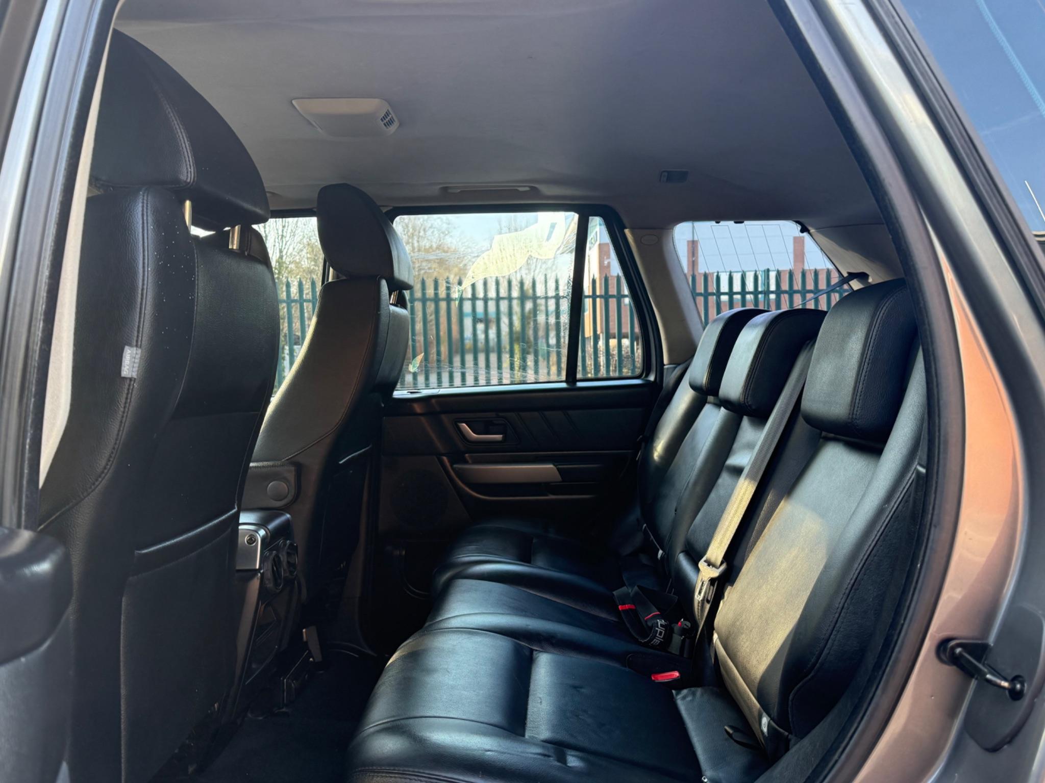 Land Rover Range Rover Sport 2.7 TD V6 S 5dr — photo 36 of 40