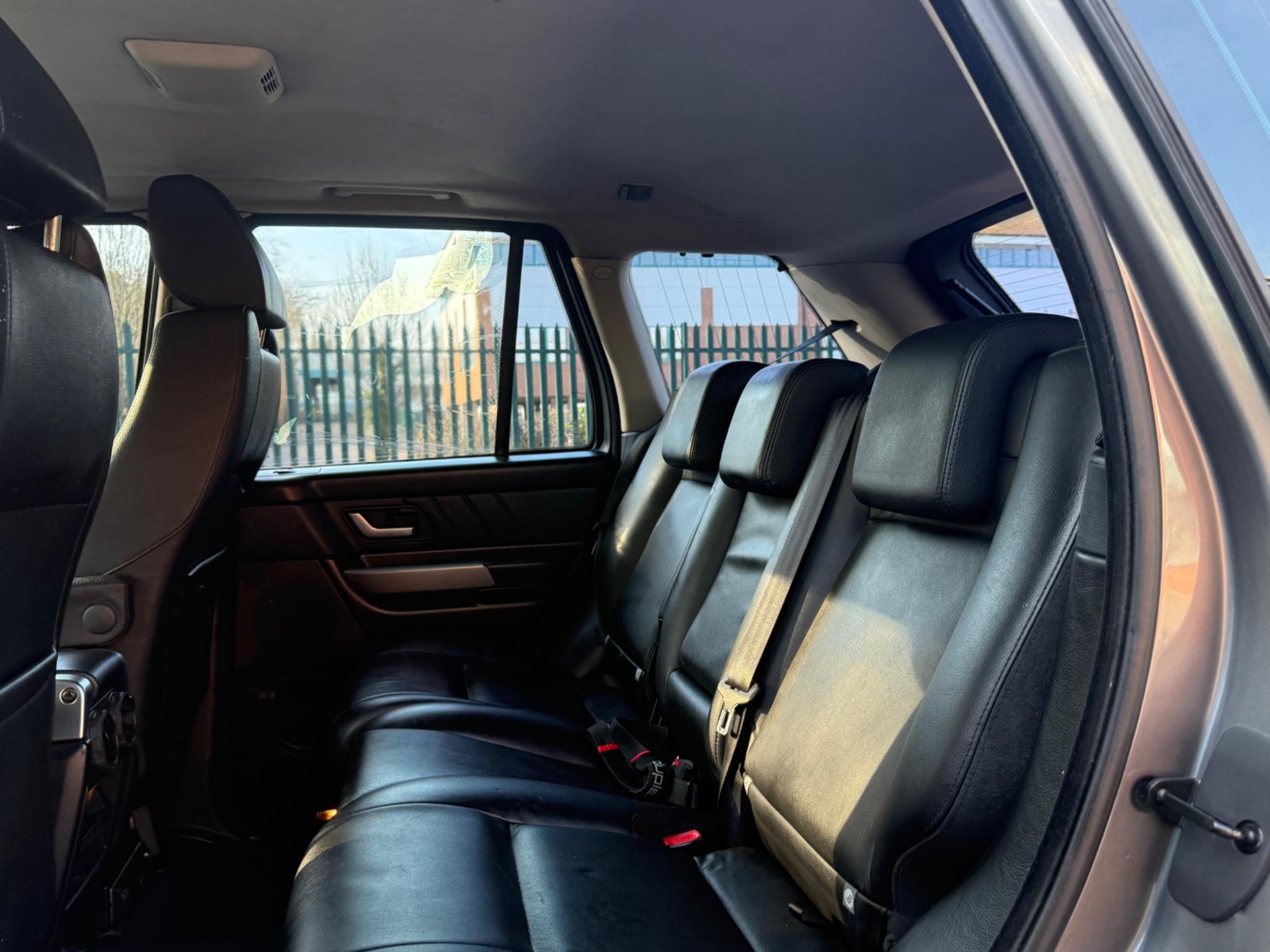 Land Rover Range Rover Sport 2.7 TD V6 S 5dr — photo 39 of 40