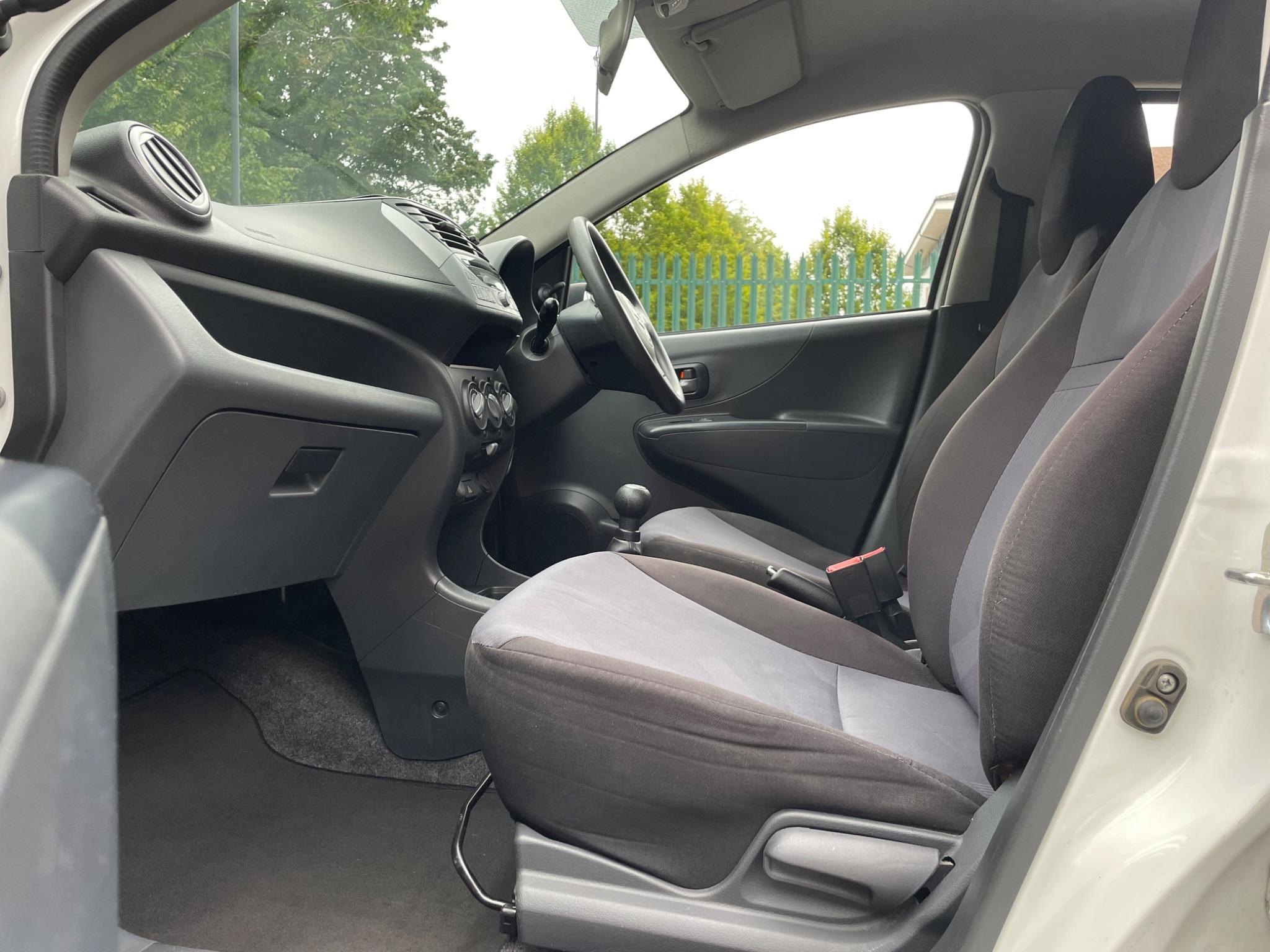 Suzuki Alto 1.0 12V SZ Euro 5 5dr — photo 21 of 37