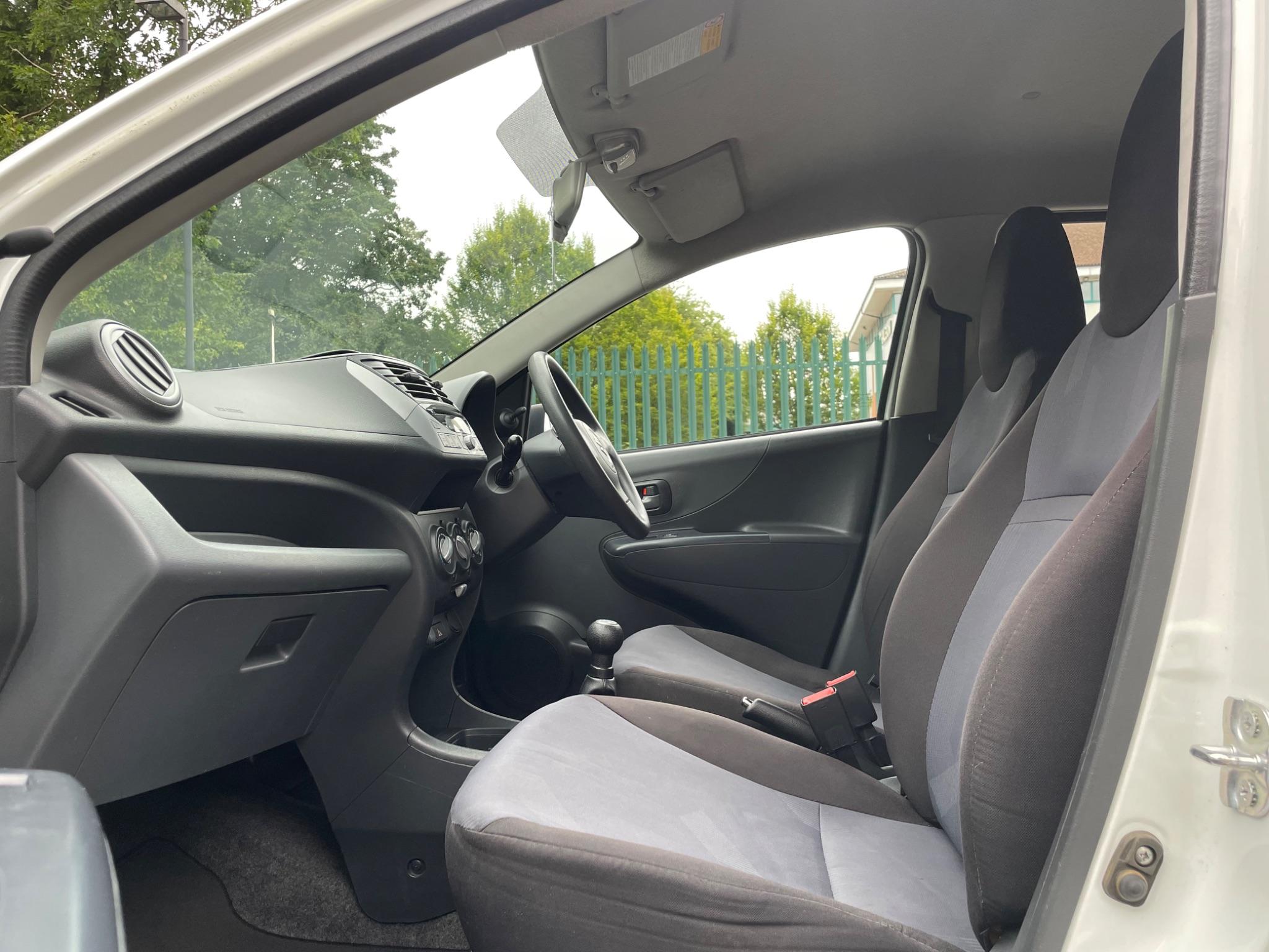 Suzuki Alto 1.0 12V SZ Euro 5 5dr — photo 22 of 37