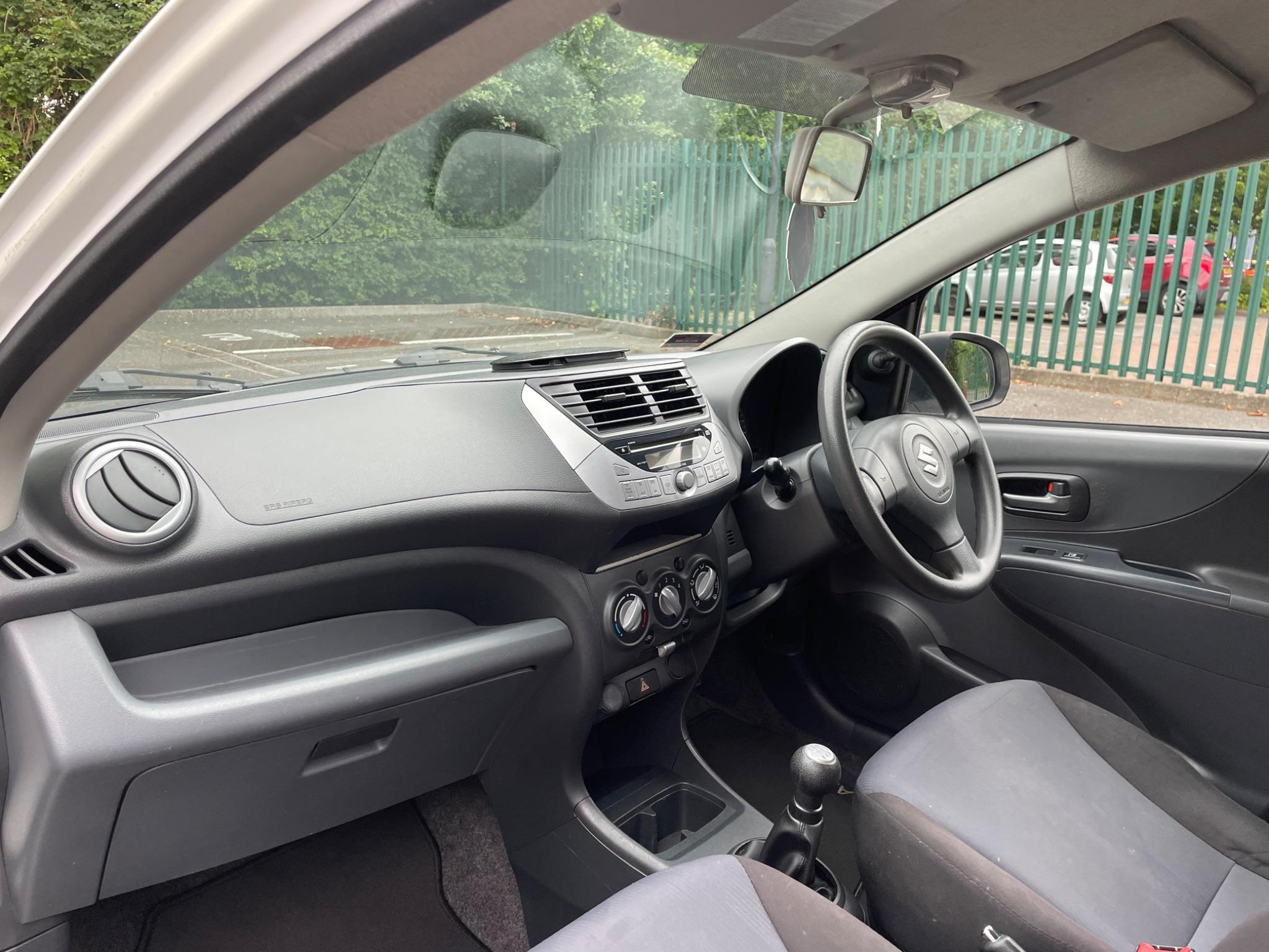 Suzuki Alto 1.0 12V SZ Euro 5 5dr — photo 23 of 37