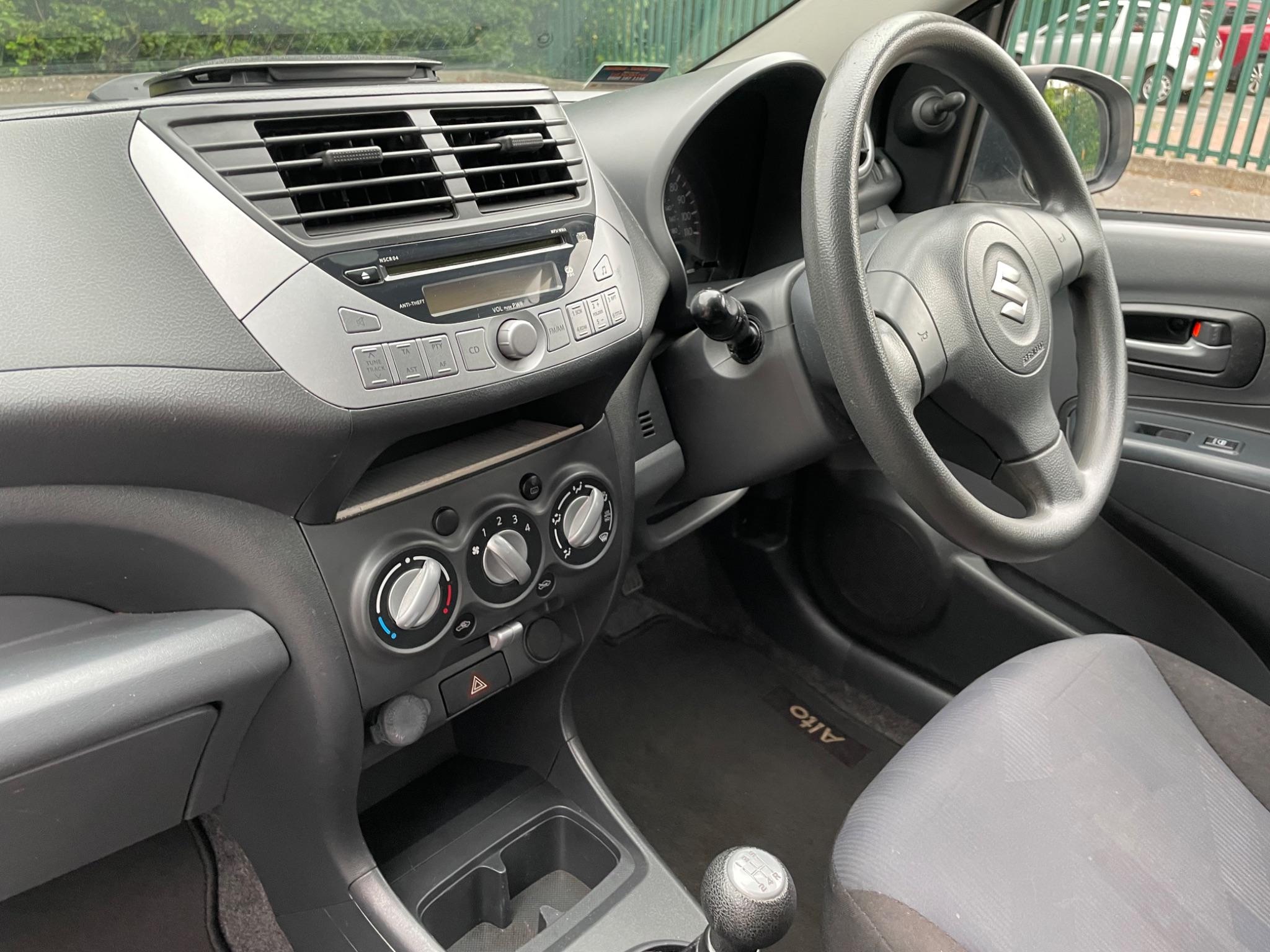 Suzuki Alto 1.0 12V SZ Euro 5 5dr — photo 24 of 37