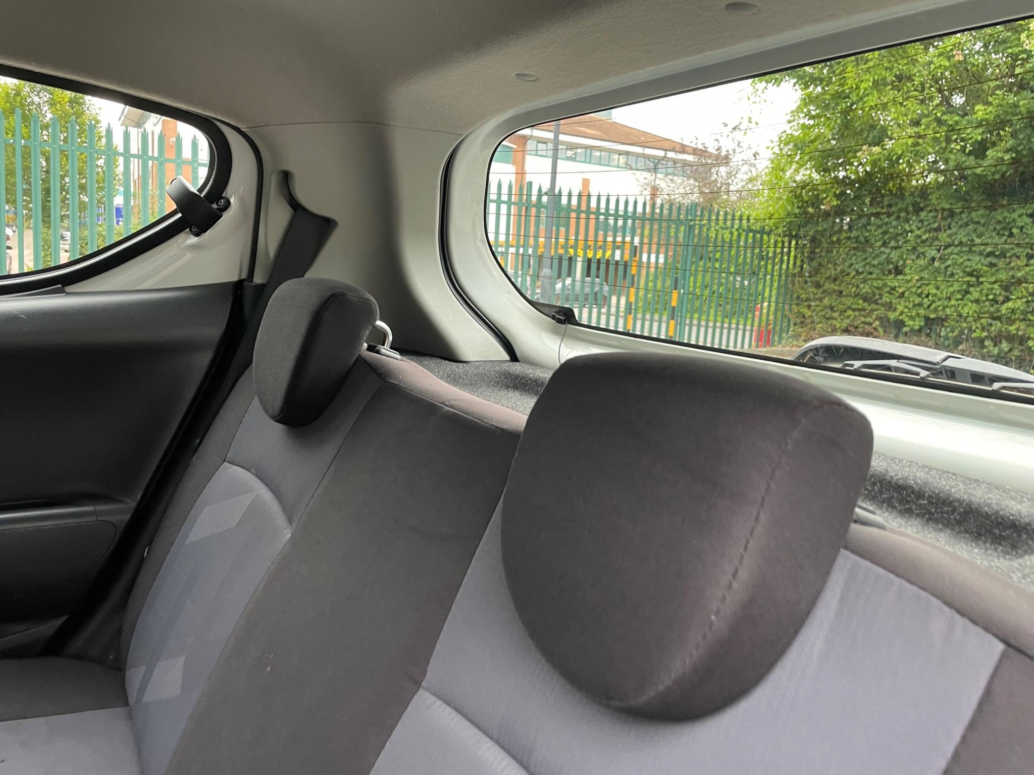 Suzuki Alto 1.0 12V SZ Euro 5 5dr — photo 36 of 37
