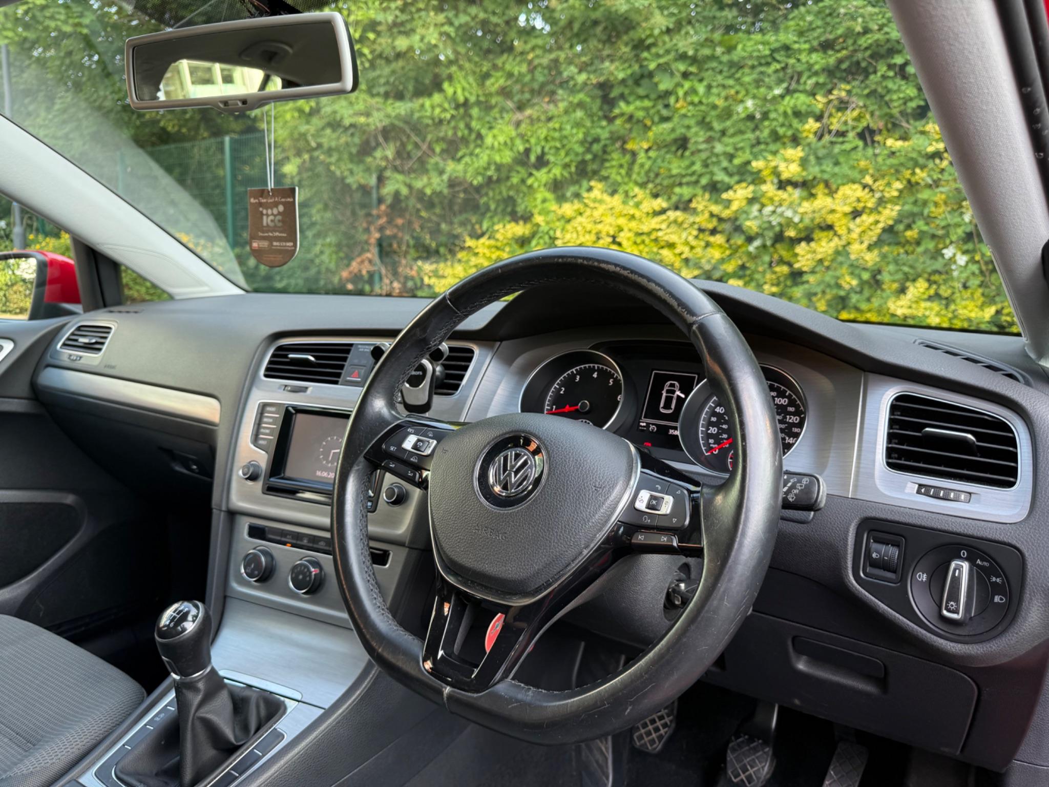 Volkswagen Golf 1.4 TSI BlueMotion Tech SE Euro 5 (s/s) 5dr — photo 42 of 59