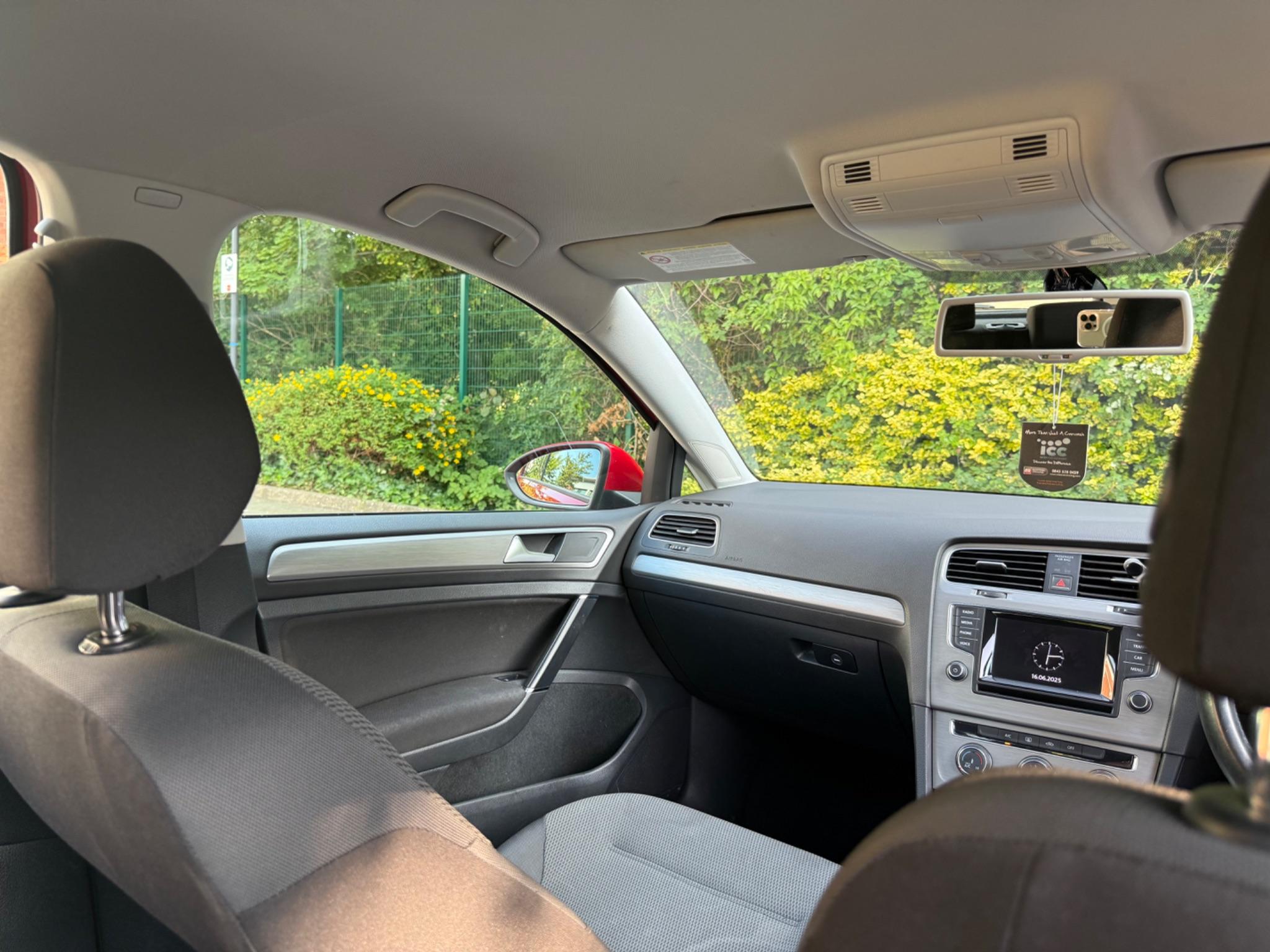 Volkswagen Golf 1.4 TSI BlueMotion Tech SE Euro 5 (s/s) 5dr — photo 52 of 59