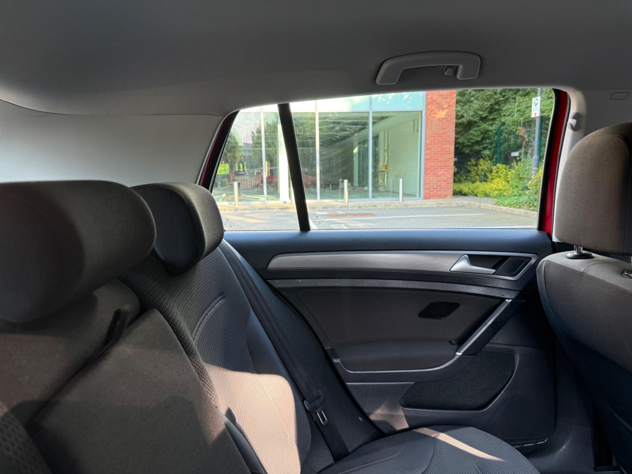 Volkswagen Golf 1.4 TSI BlueMotion Tech SE Euro 5 (s/s) 5dr — photo 53 of 59