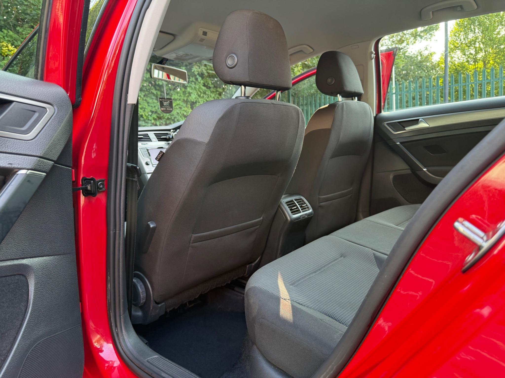 Volkswagen Golf 1.4 TSI BlueMotion Tech SE Euro 5 (s/s) 5dr — photo 55 of 59