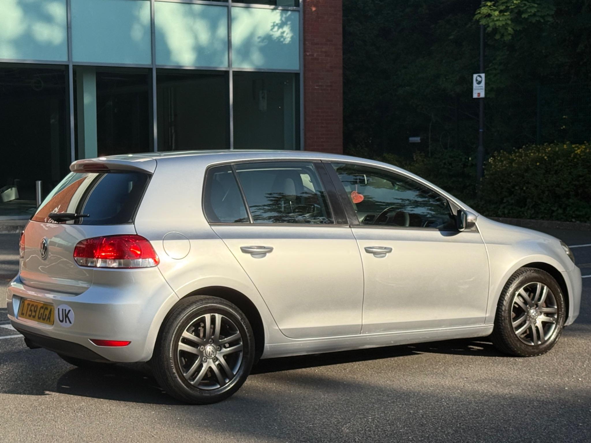 Volkswagen Golf 1.4 TSI SE DSG Euro 5 5dr — photo 7 of 65