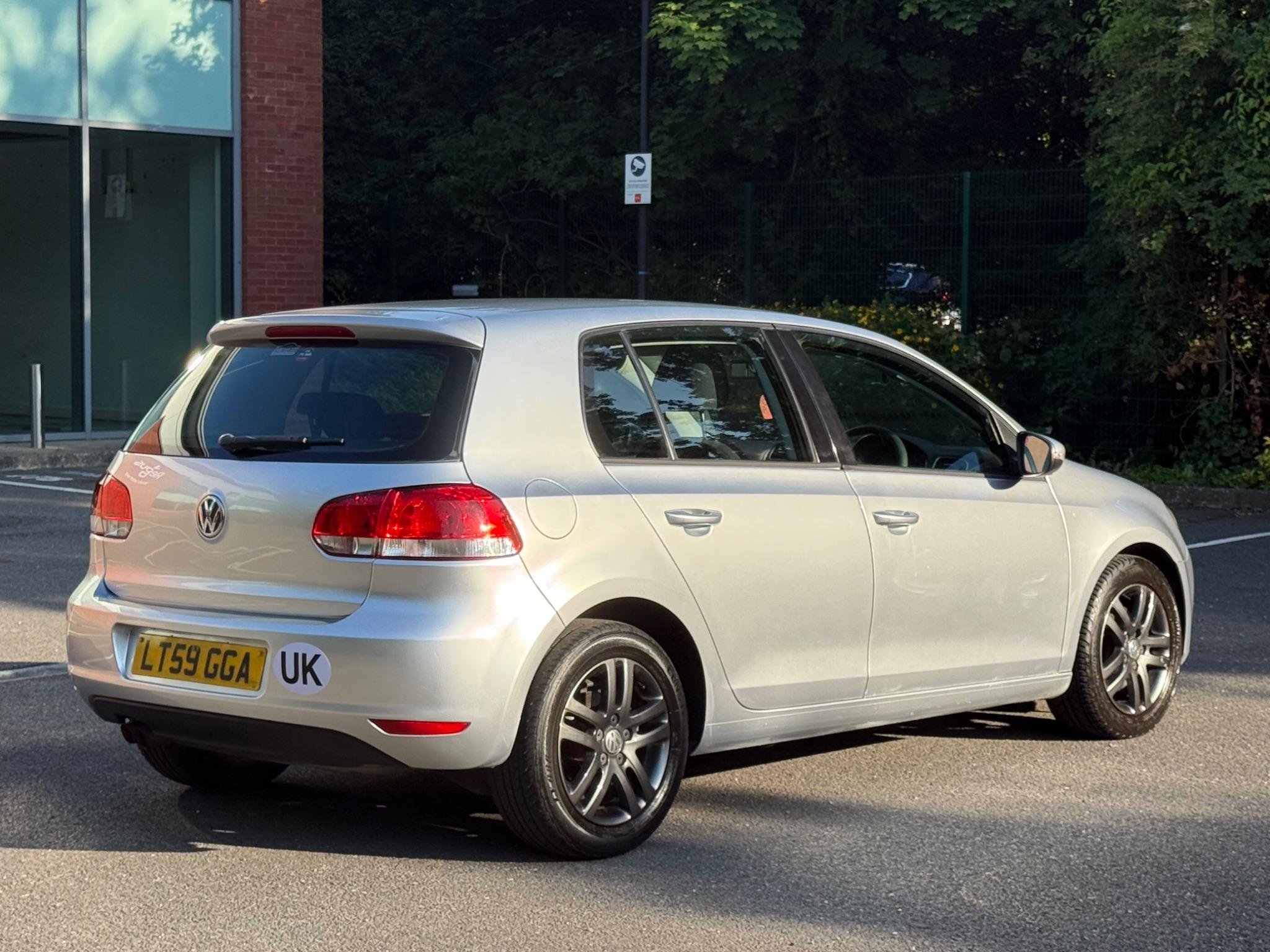 Volkswagen Golf 1.4 TSI SE DSG Euro 5 5dr — photo 12 of 65
