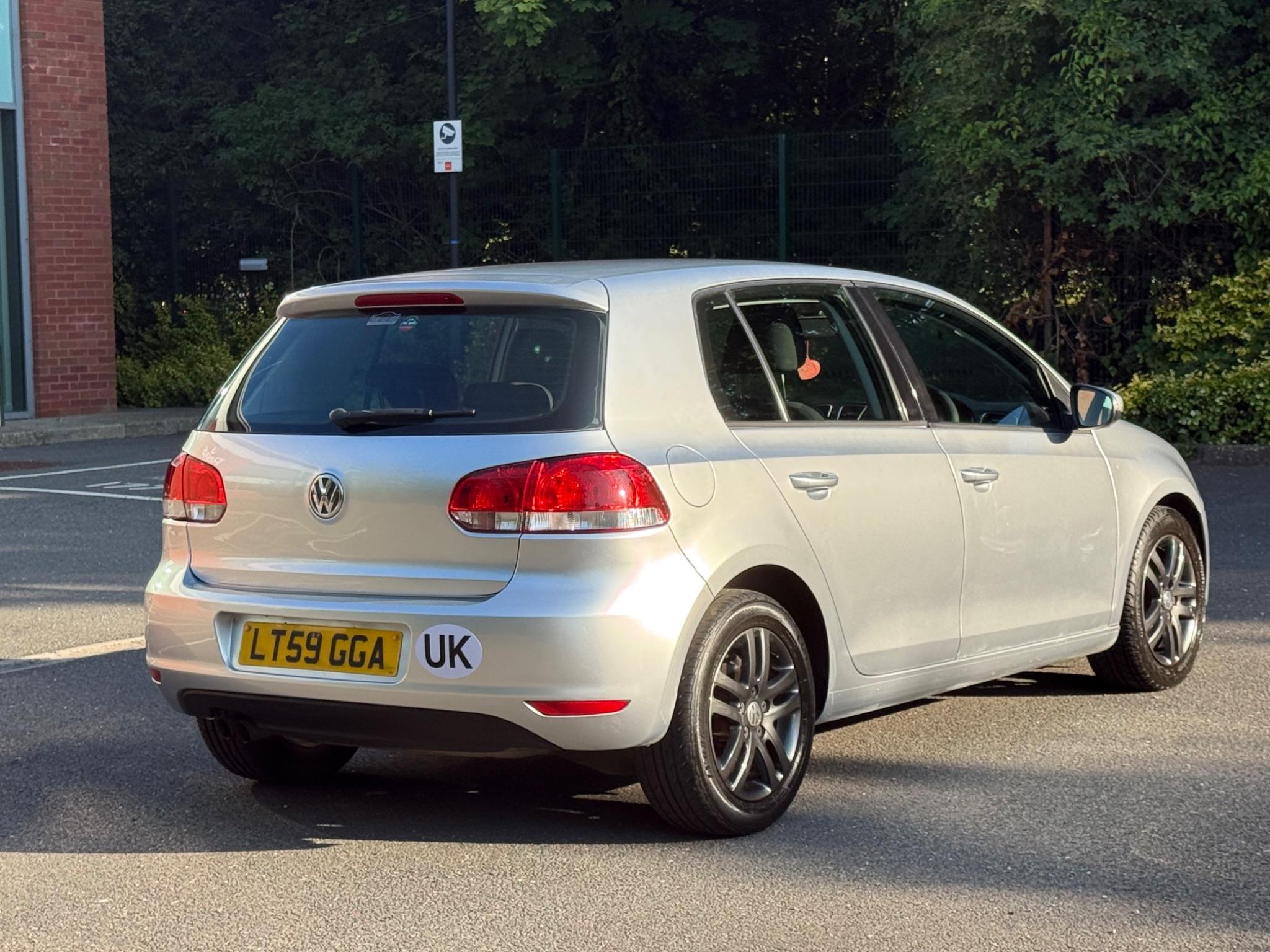 Volkswagen Golf 1.4 TSI SE DSG Euro 5 5dr — photo 14 of 65